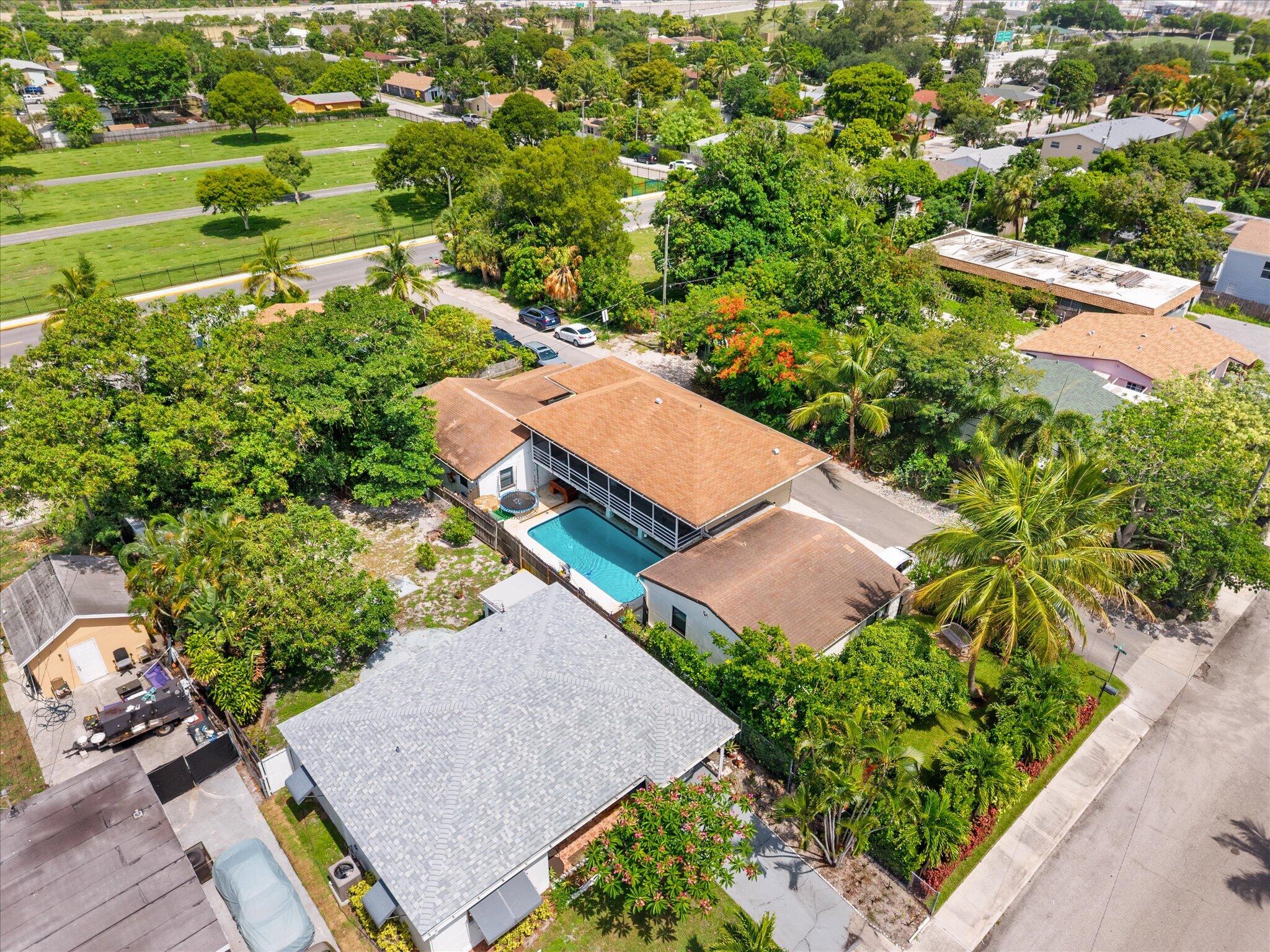LAKE WORTH TOWN OF - Residential