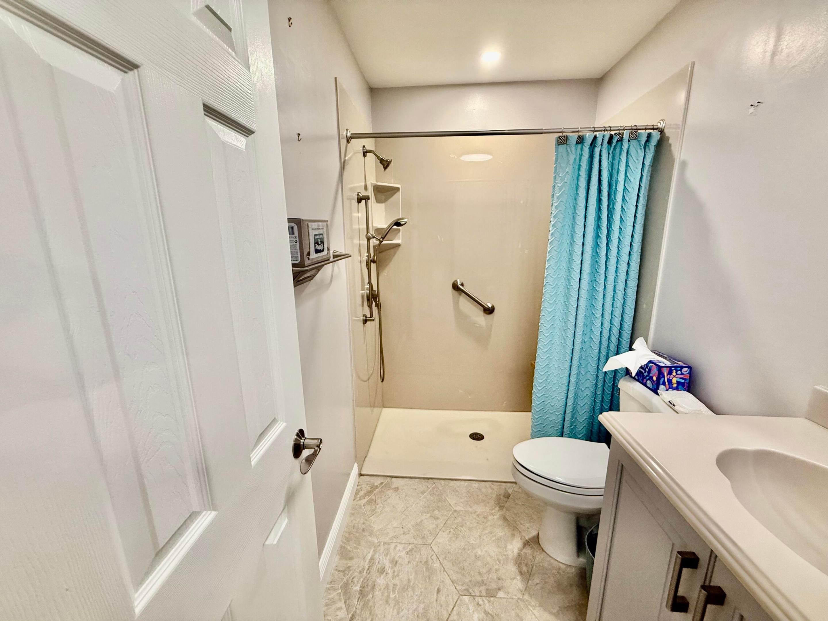 HIGH POINT OF FORT PIERCE CONDOMINIUM SECTION 1 - Residential Lease