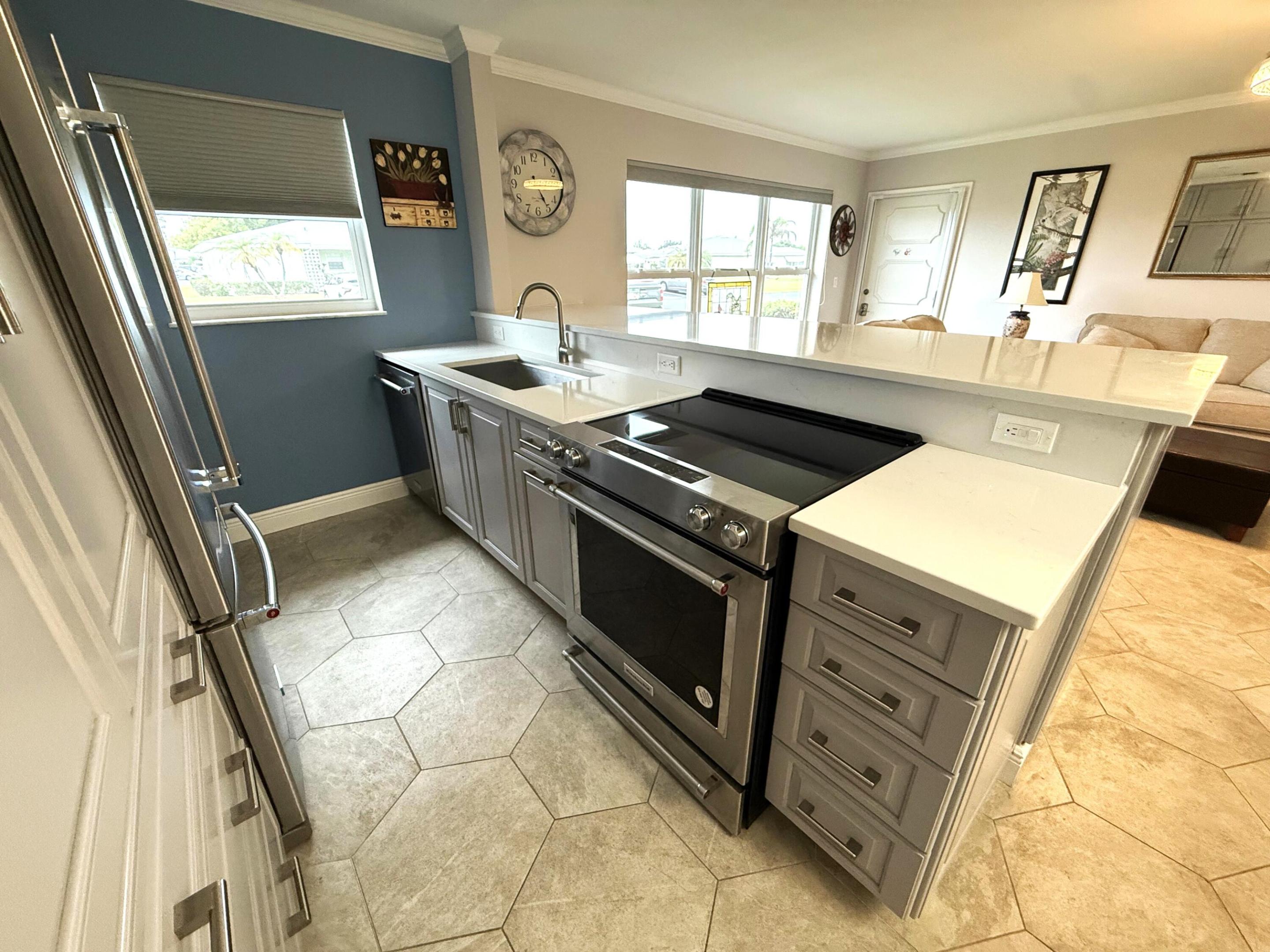 HIGH POINT OF FORT PIERCE CONDOMINIUM SECTION 1 - Residential Lease