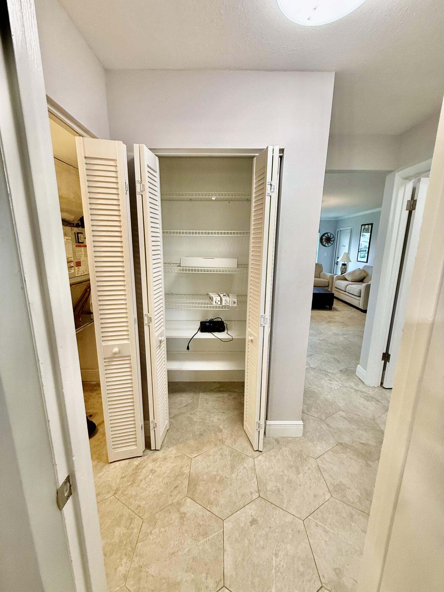 HIGH POINT OF FORT PIERCE CONDOMINIUM SECTION 1 - Residential Lease