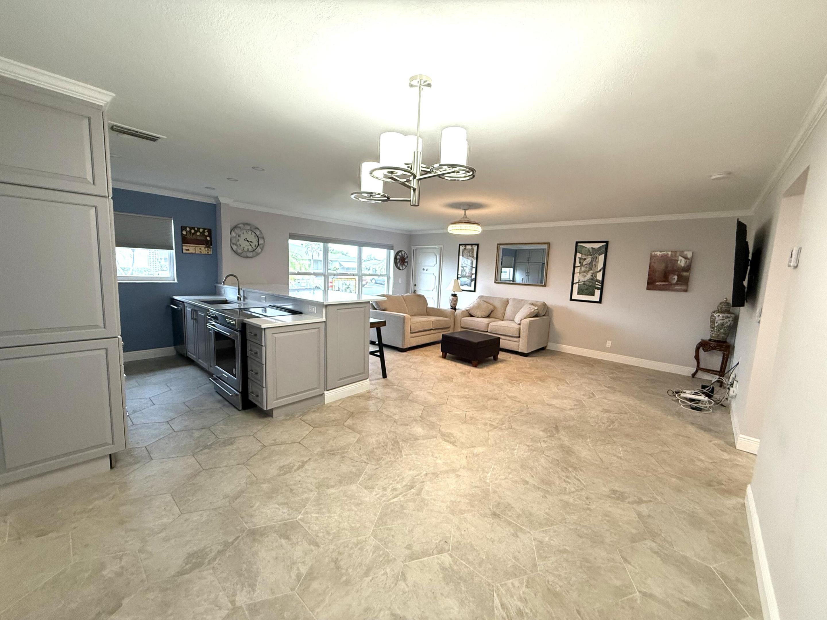 HIGH POINT OF FORT PIERCE CONDOMINIUM SECTION 1 - Residential Lease