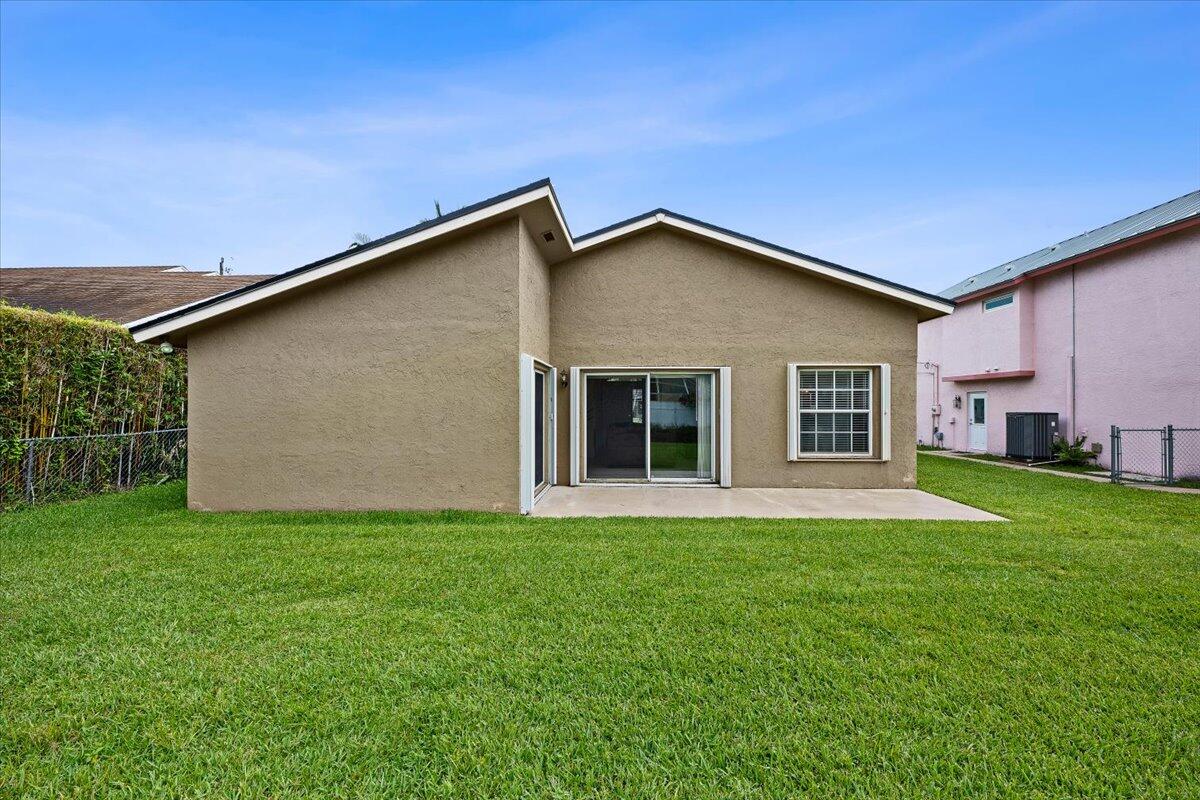 NORTH PALM BEACH HEIGHTS - Residential