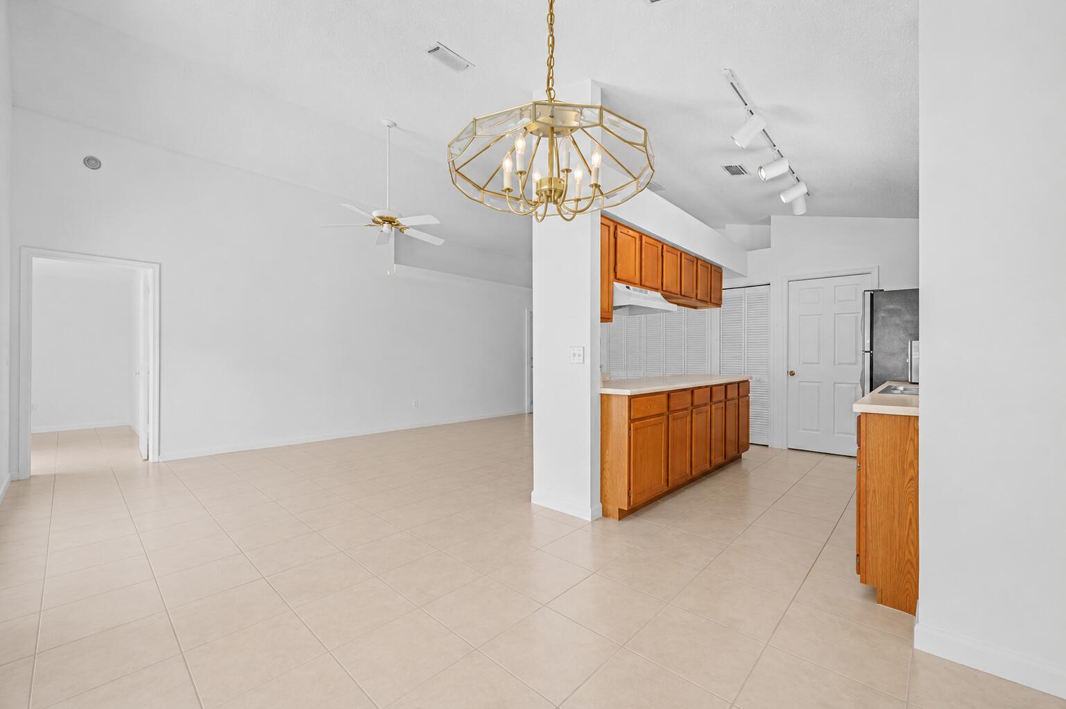 NORTH PALM BEACH HEIGHTS - Residential