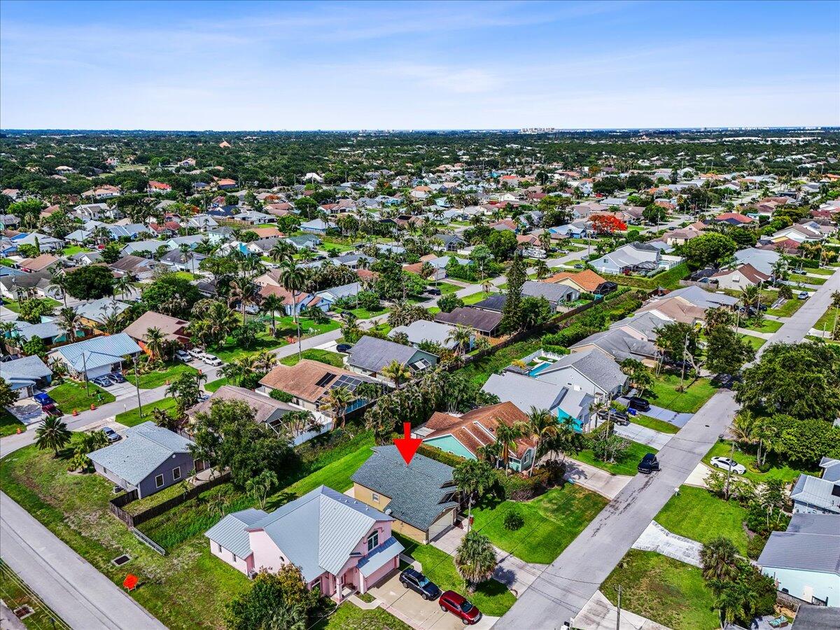 NORTH PALM BEACH HEIGHTS - Residential