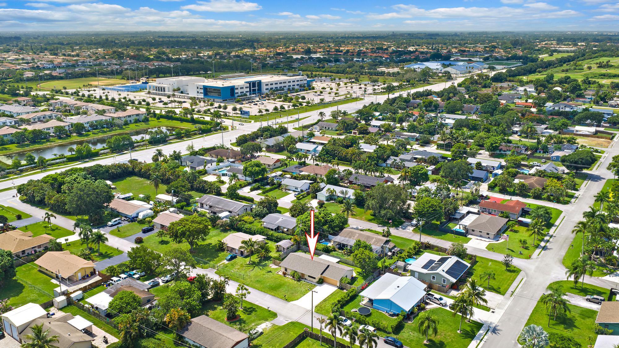 TROPICAL COUNTRY ESTATES - Residential