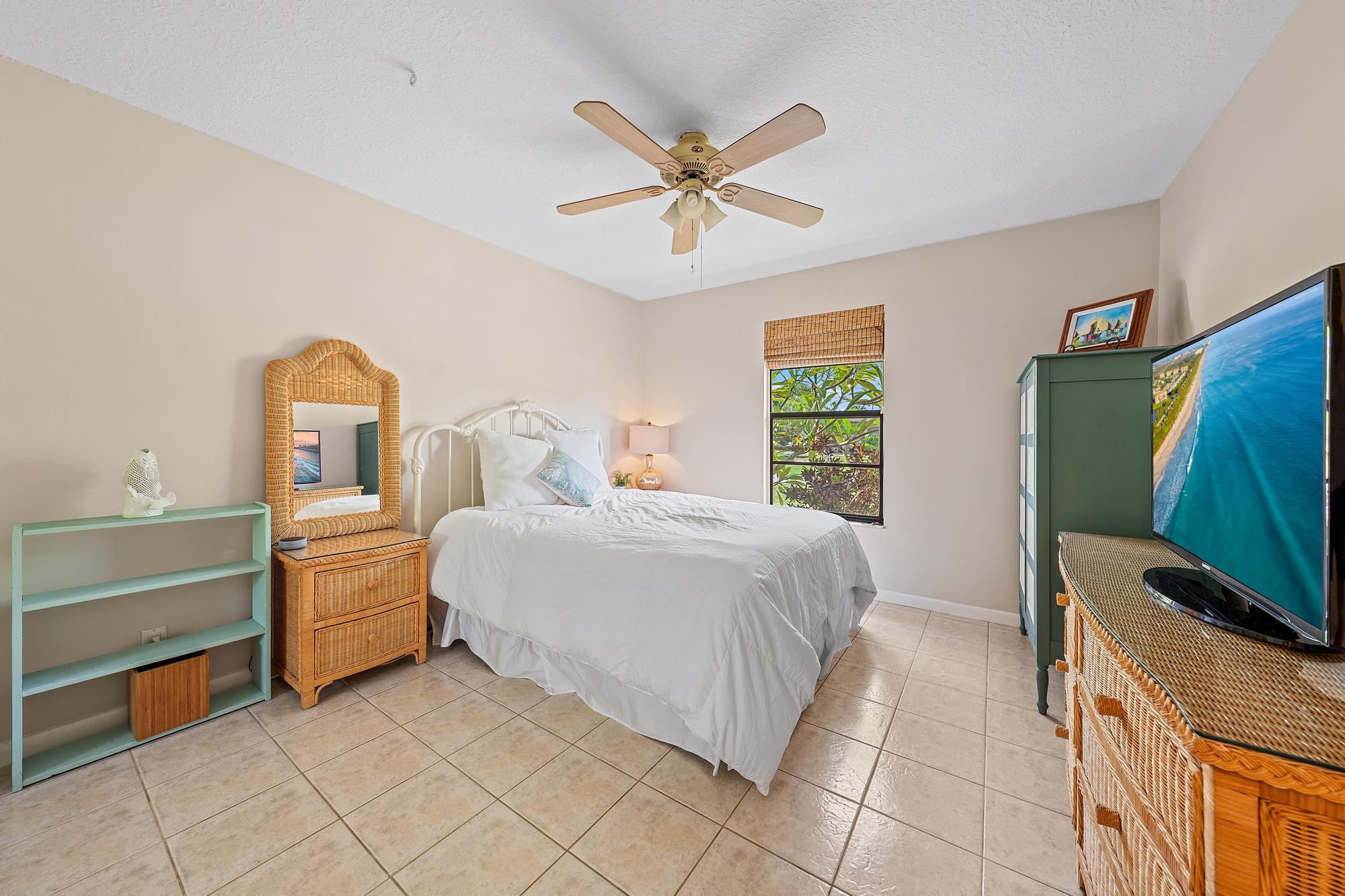 TROPICAL COUNTRY ESTATES - Residential