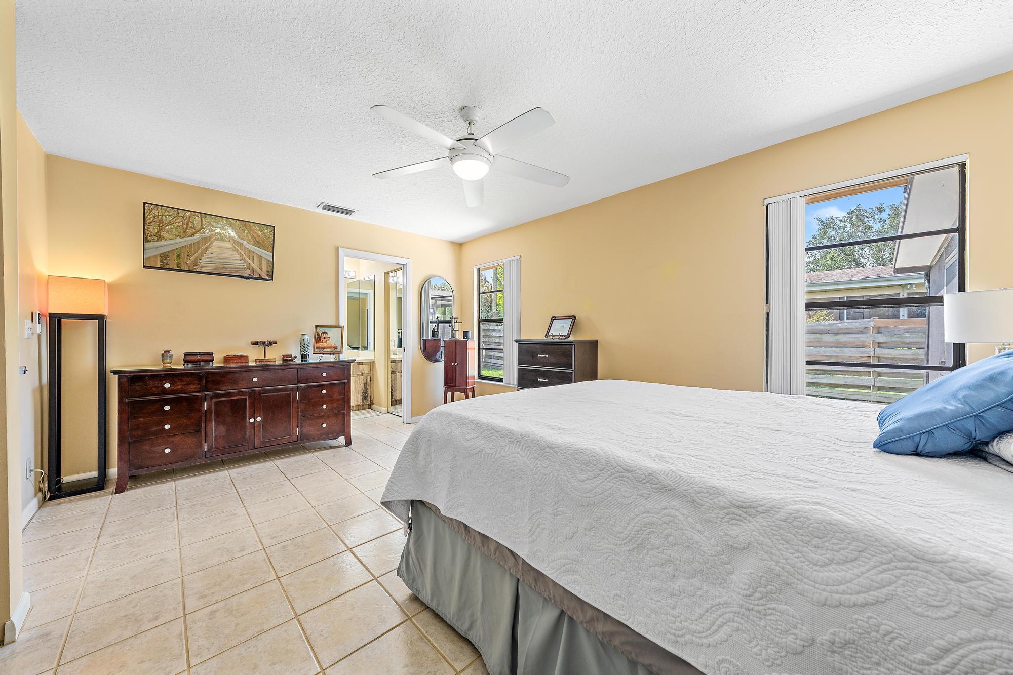 TROPICAL COUNTRY ESTATES - Residential