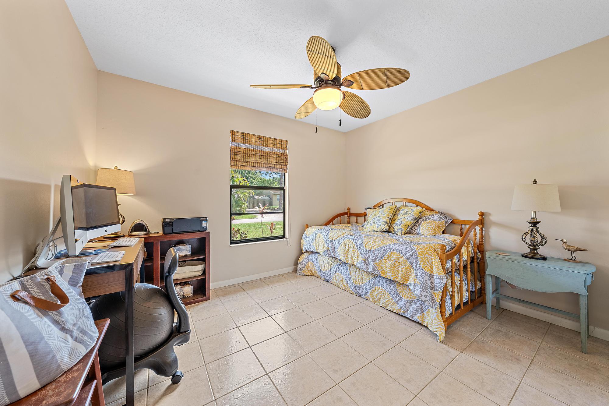 TROPICAL COUNTRY ESTATES - Residential
