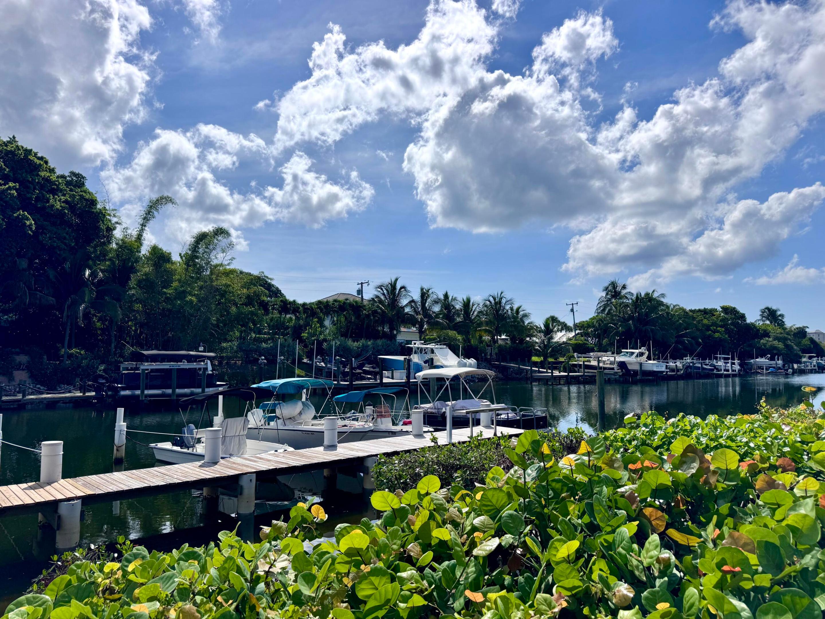 RIVER KEY CONDO - Residential