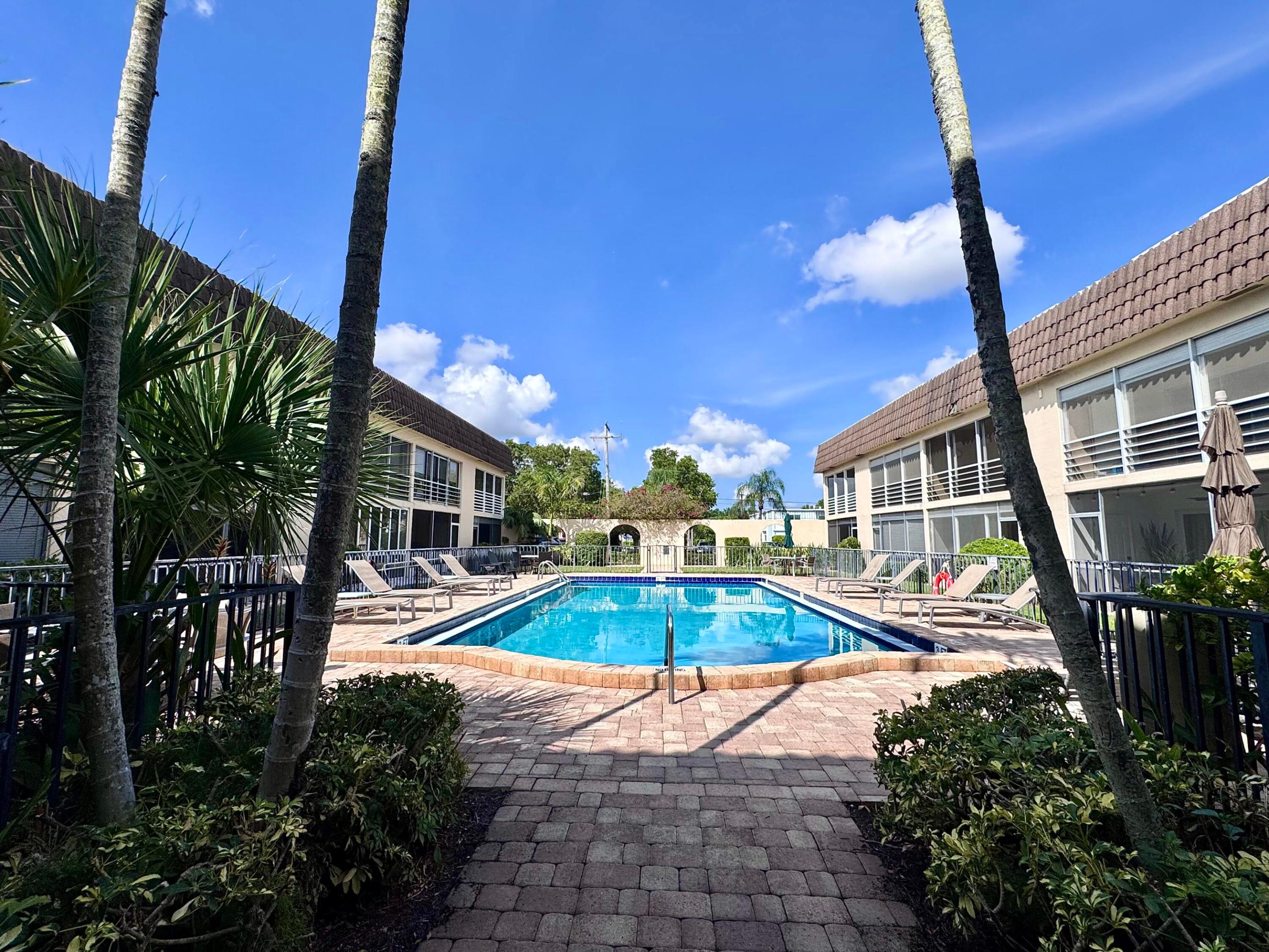 RIVER KEY CONDO - Residential