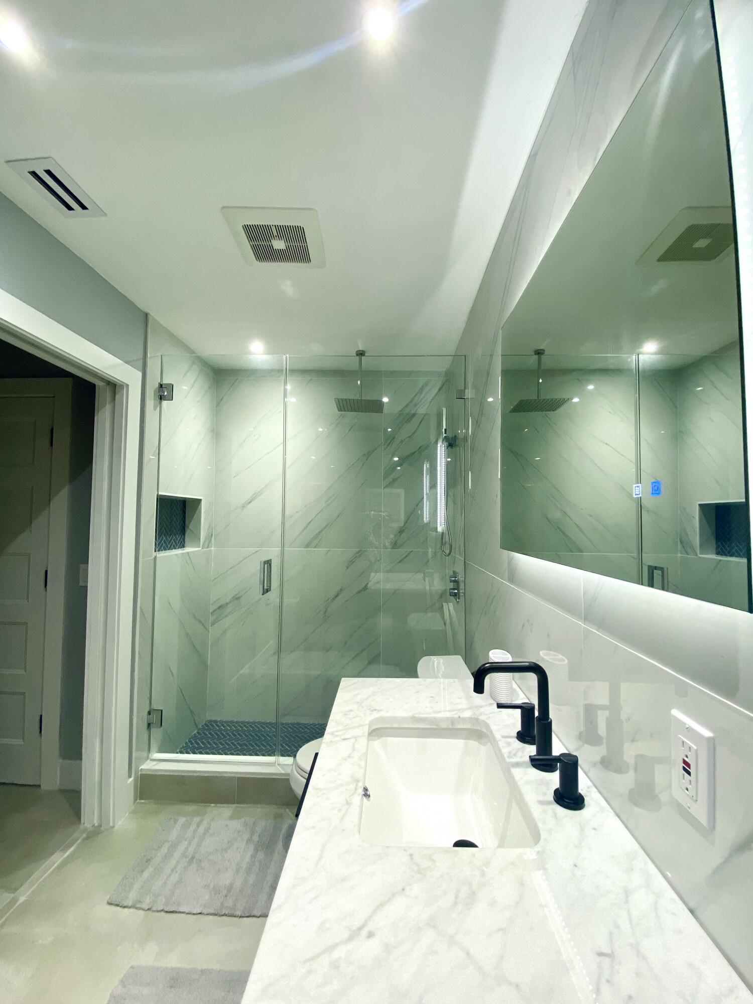 RIVER KEY CONDO - Residential