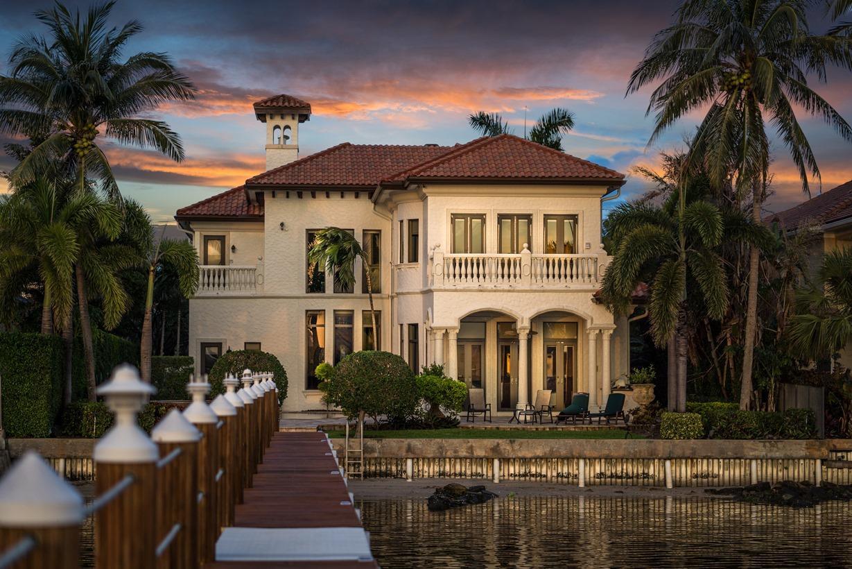LAKE SHORES LANTANA - Residential