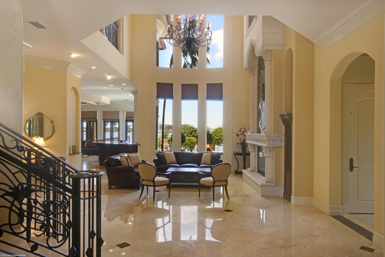 LAKE SHORES LANTANA - Residential