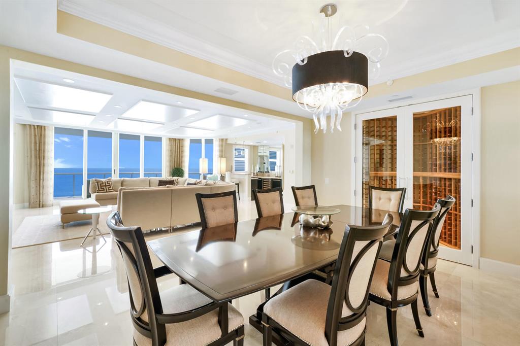 RITZ CARLTON RESIDENCES - Residential
