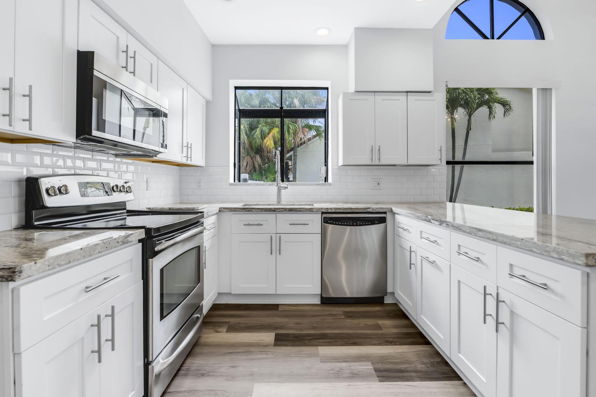 BOCA GREENS - Residential
