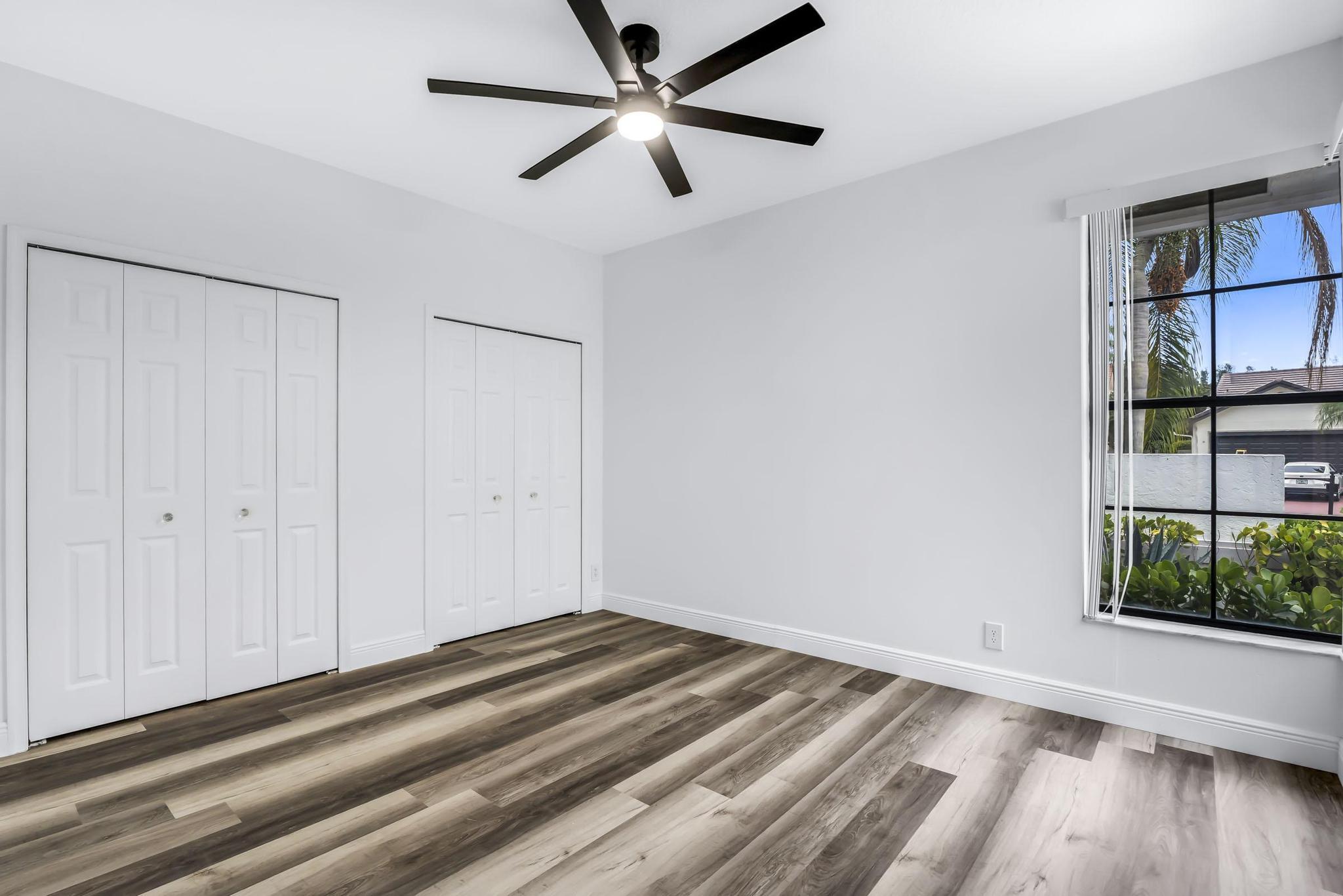 BOCA GREENS - Residential