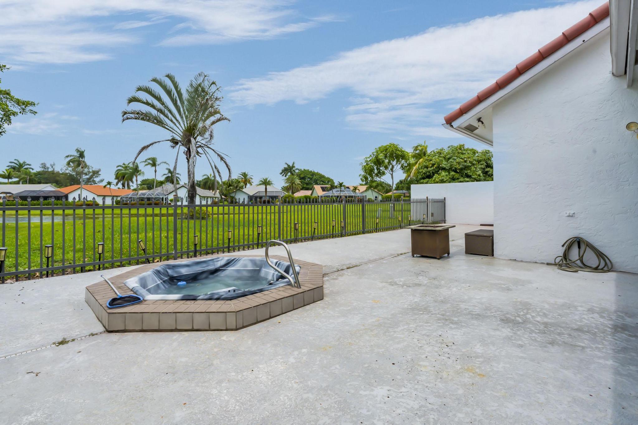 BOCA GREENS - Residential