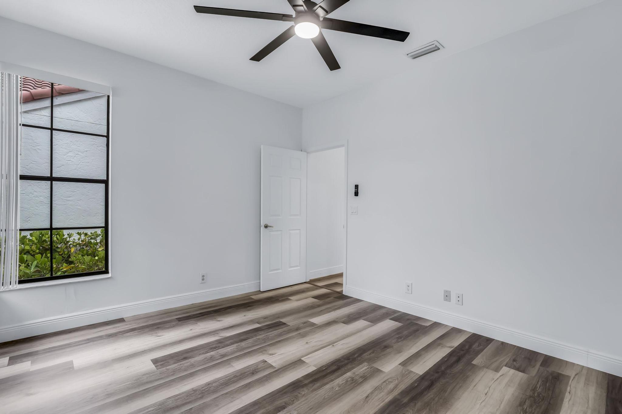 BOCA GREENS - Residential