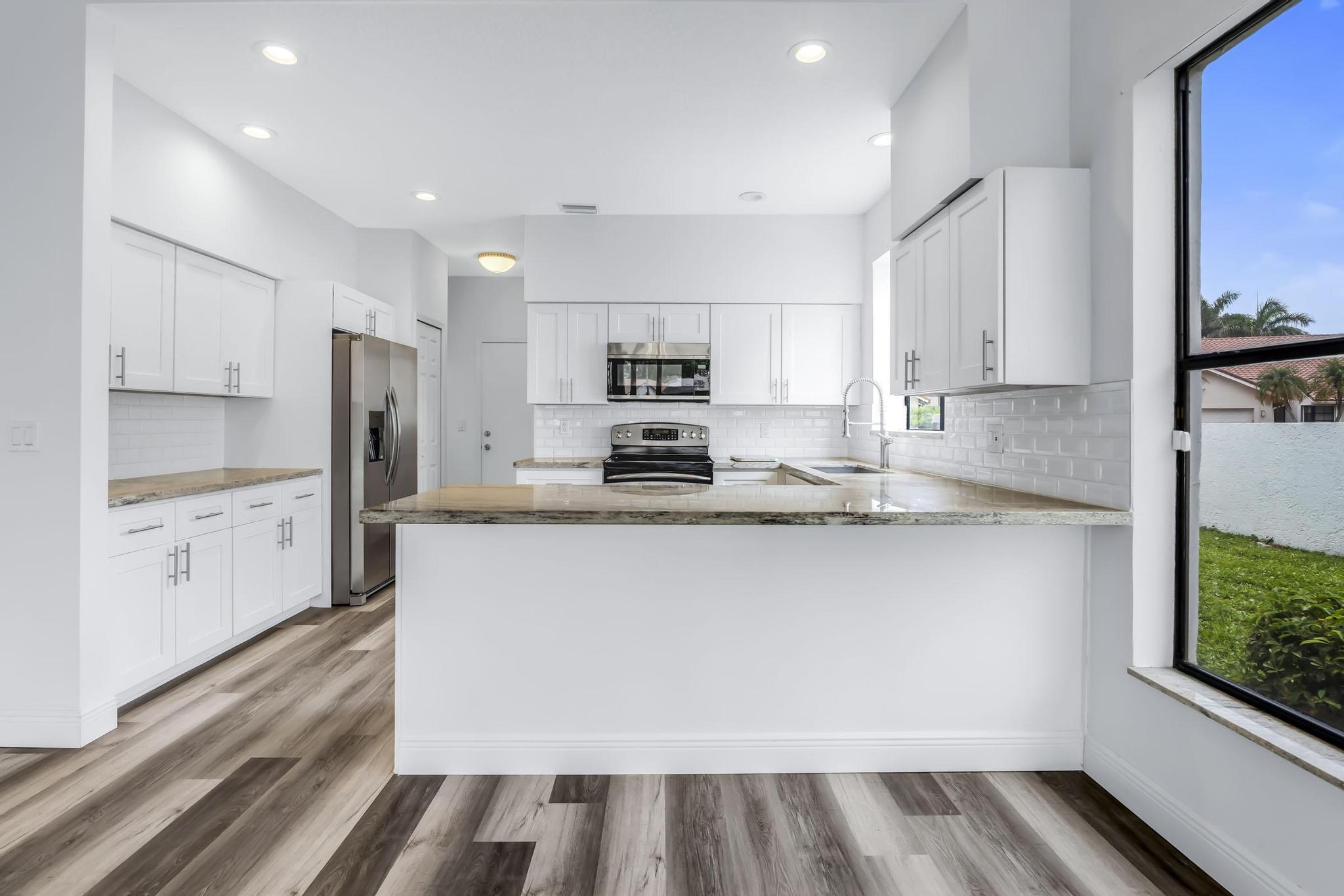 BOCA GREENS - Residential