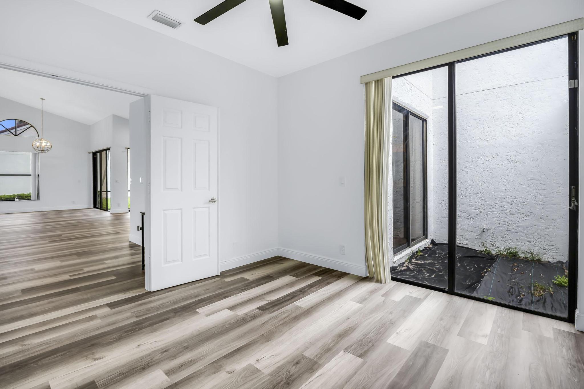 BOCA GREENS - Residential
