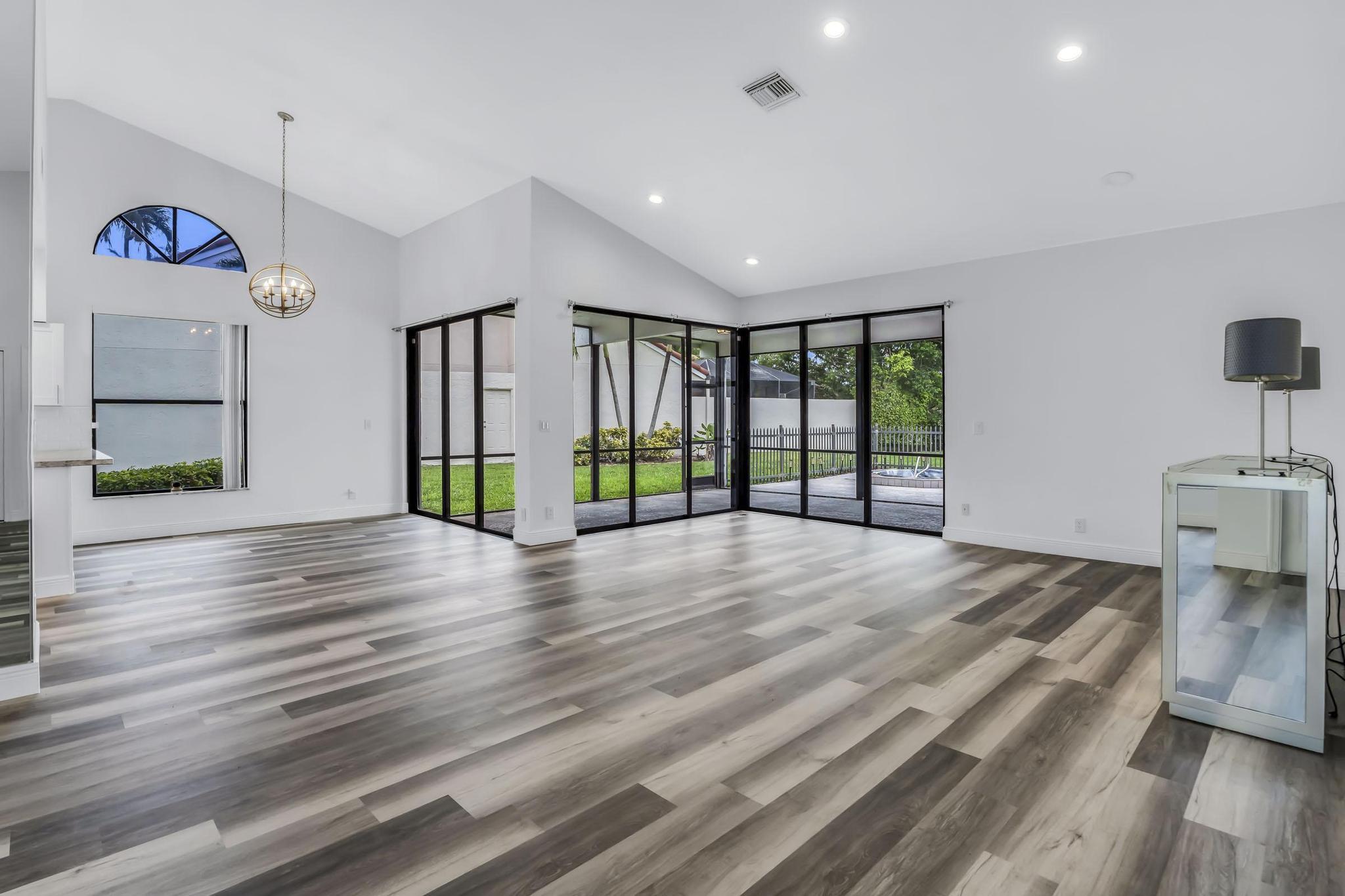 BOCA GREENS - Residential