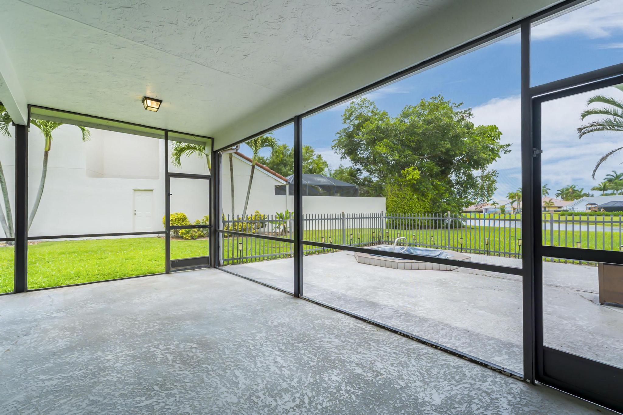 BOCA GREENS - Residential
