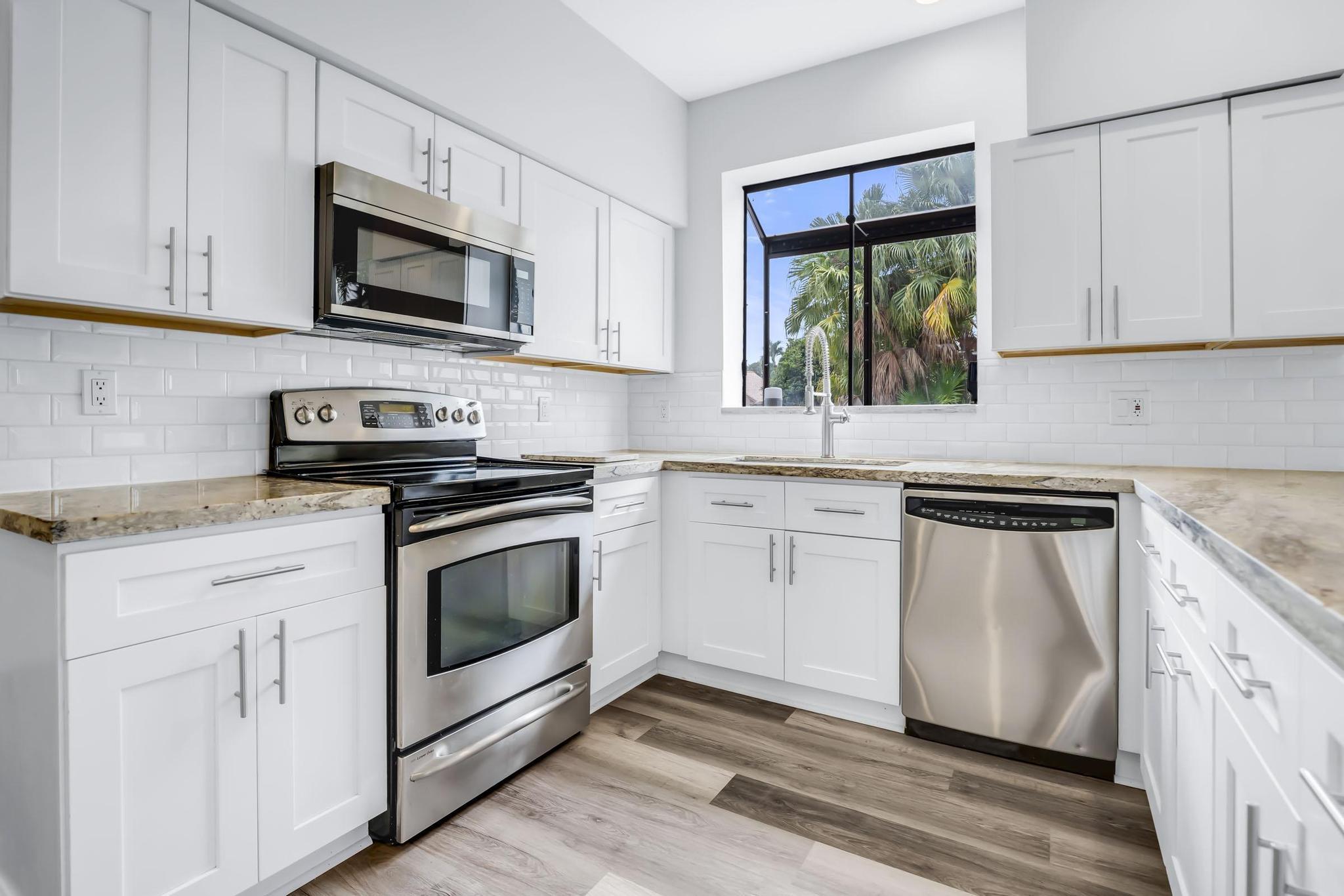 BOCA GREENS - Residential