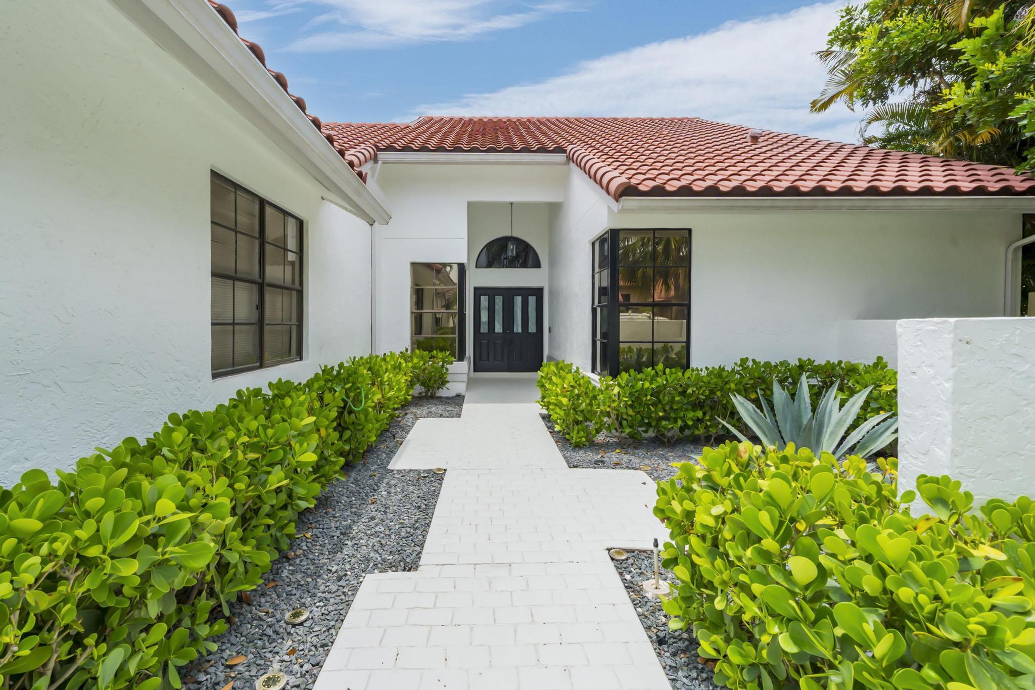 BOCA GREENS - Residential