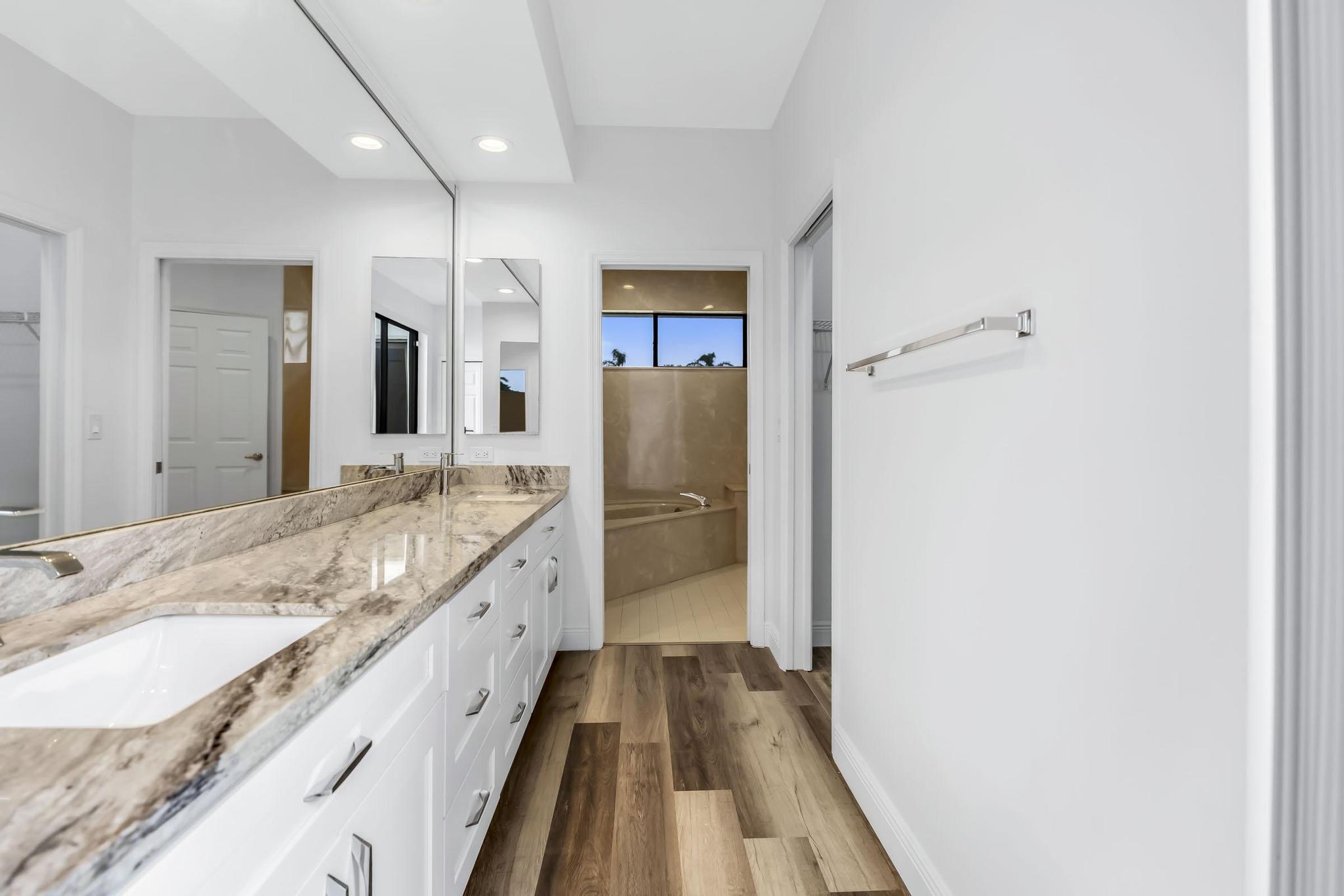BOCA GREENS - Residential