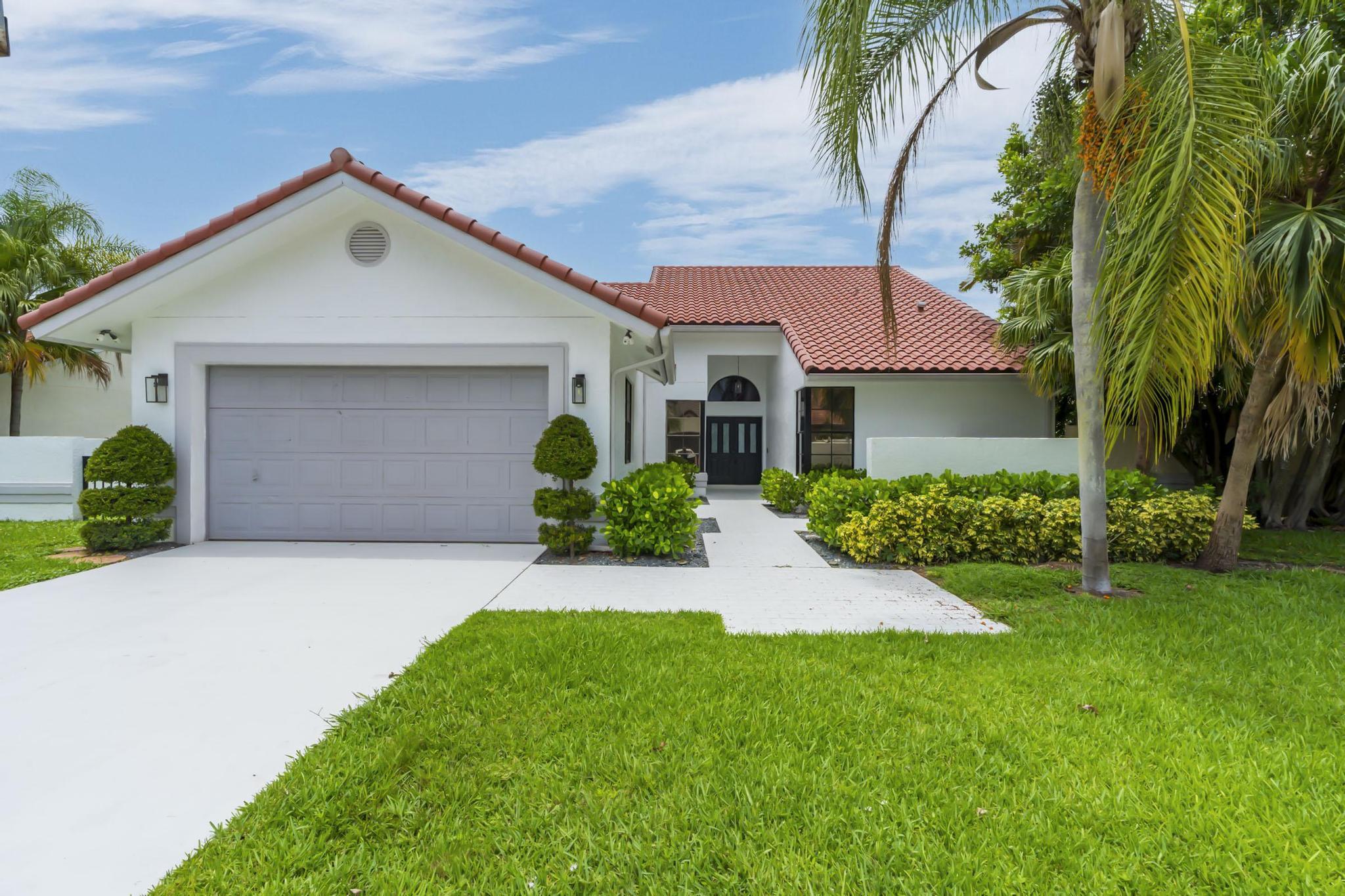 BOCA GREENS - Residential
