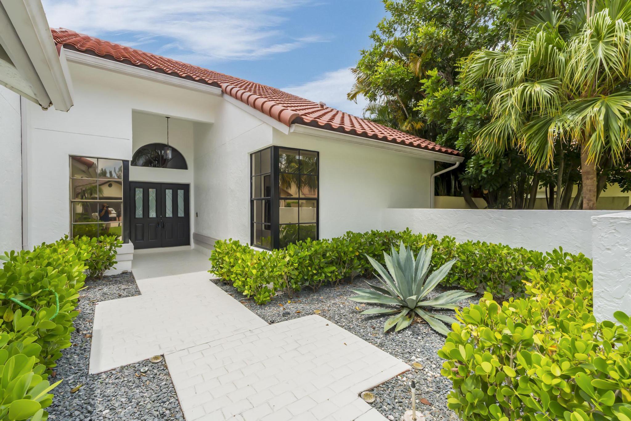 BOCA GREENS - Residential
