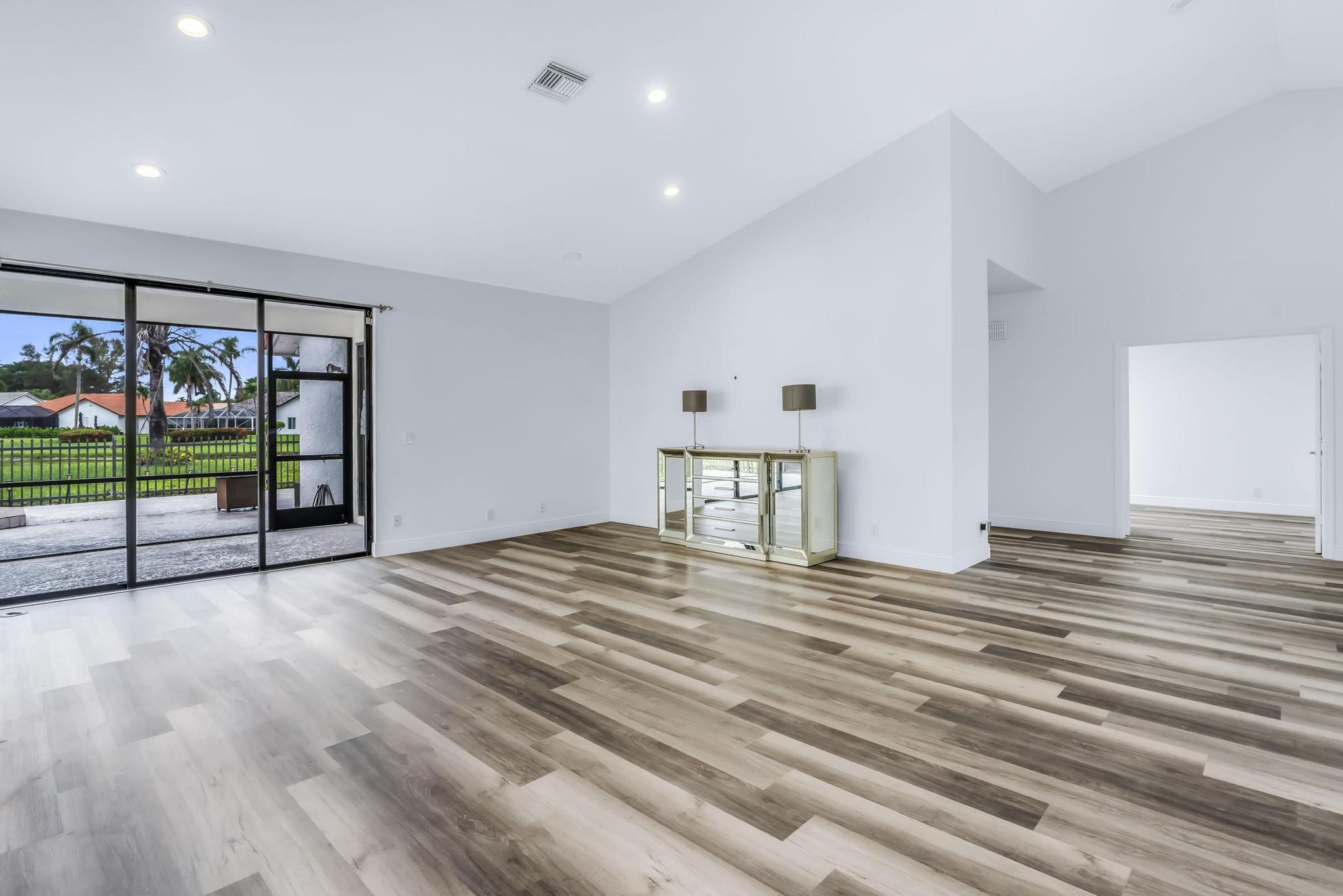 BOCA GREENS - Residential