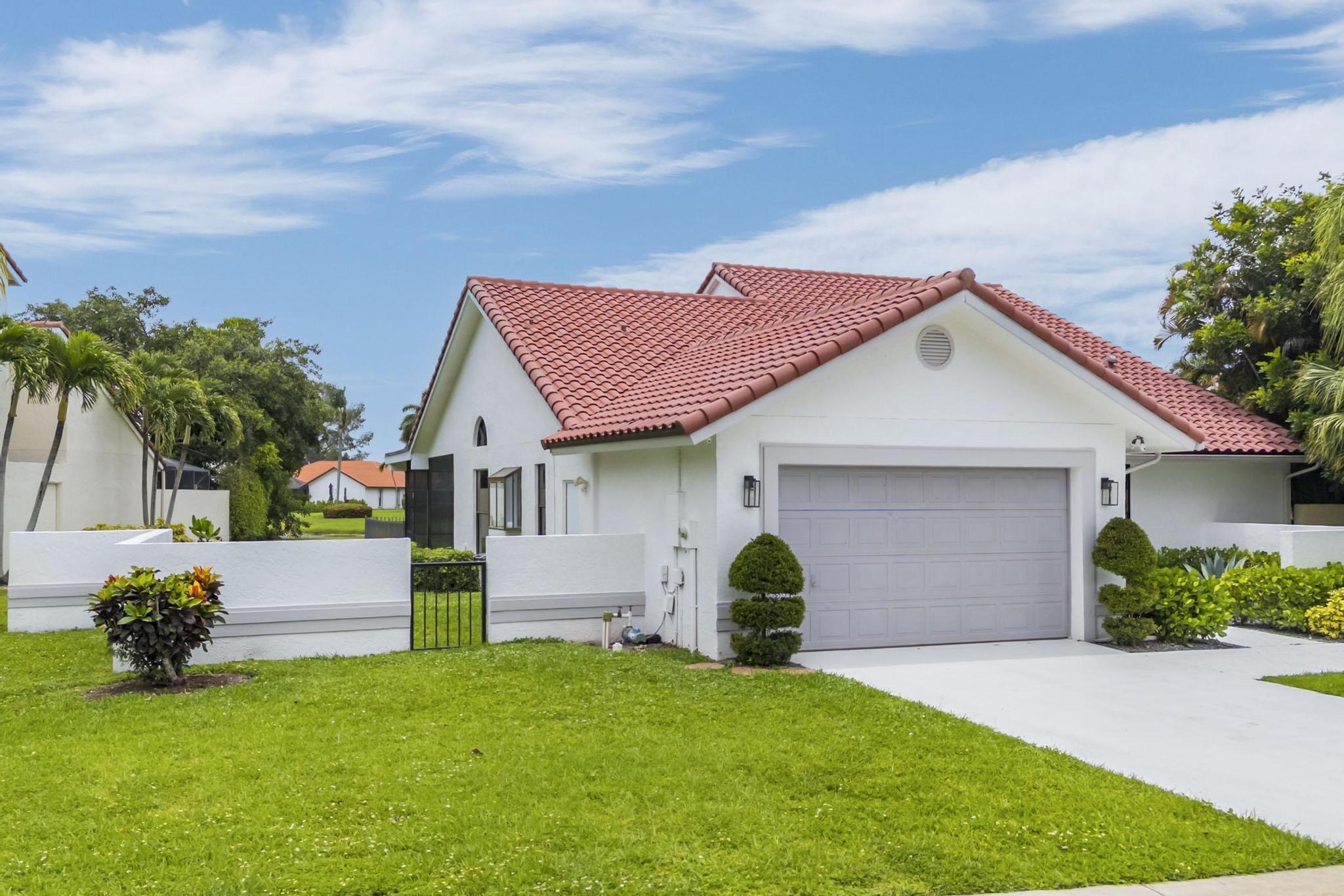 BOCA GREENS - Residential