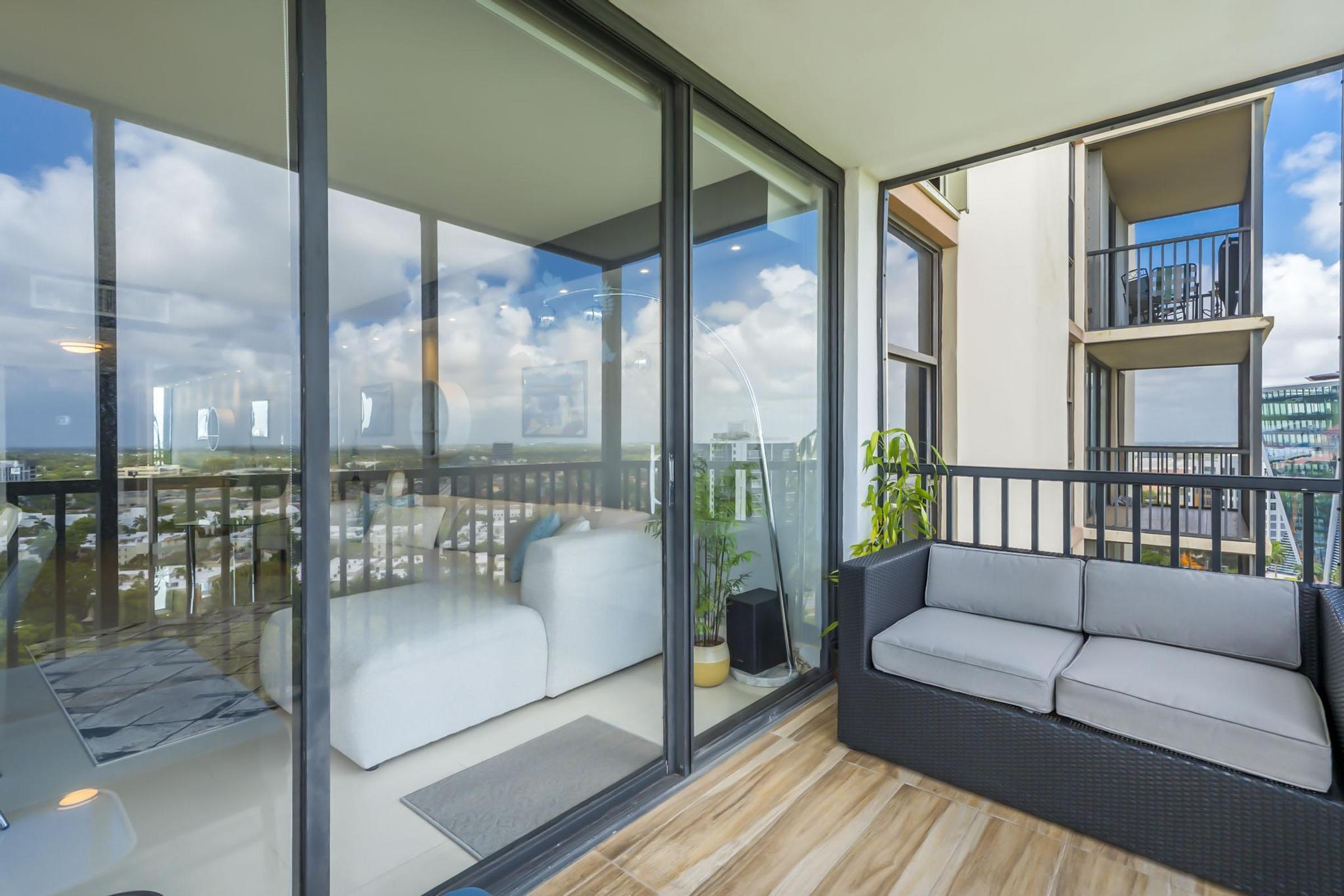 CORONADO CONDO- TOWER II - Residential