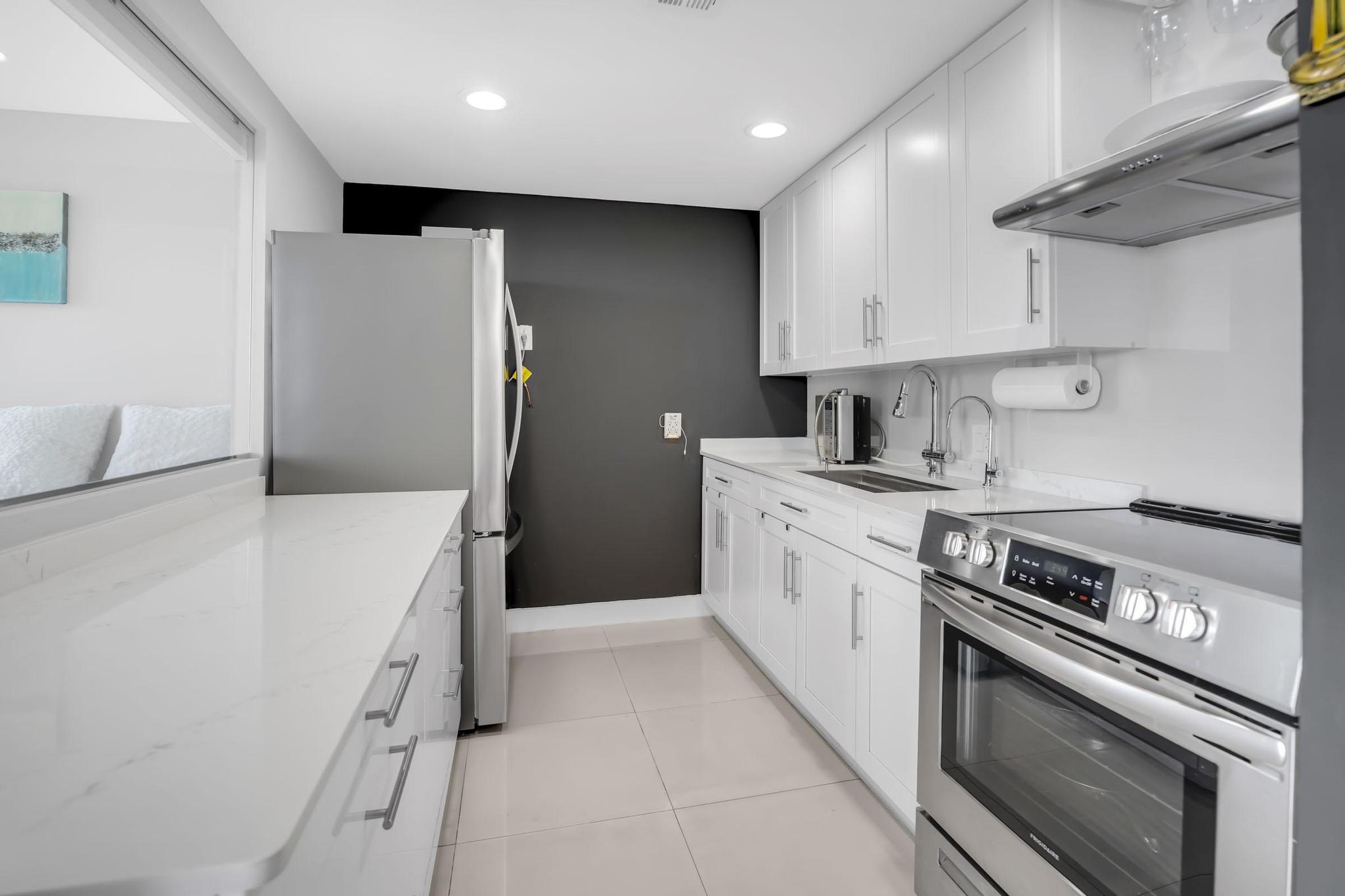 CORONADO CONDO- TOWER II - Residential