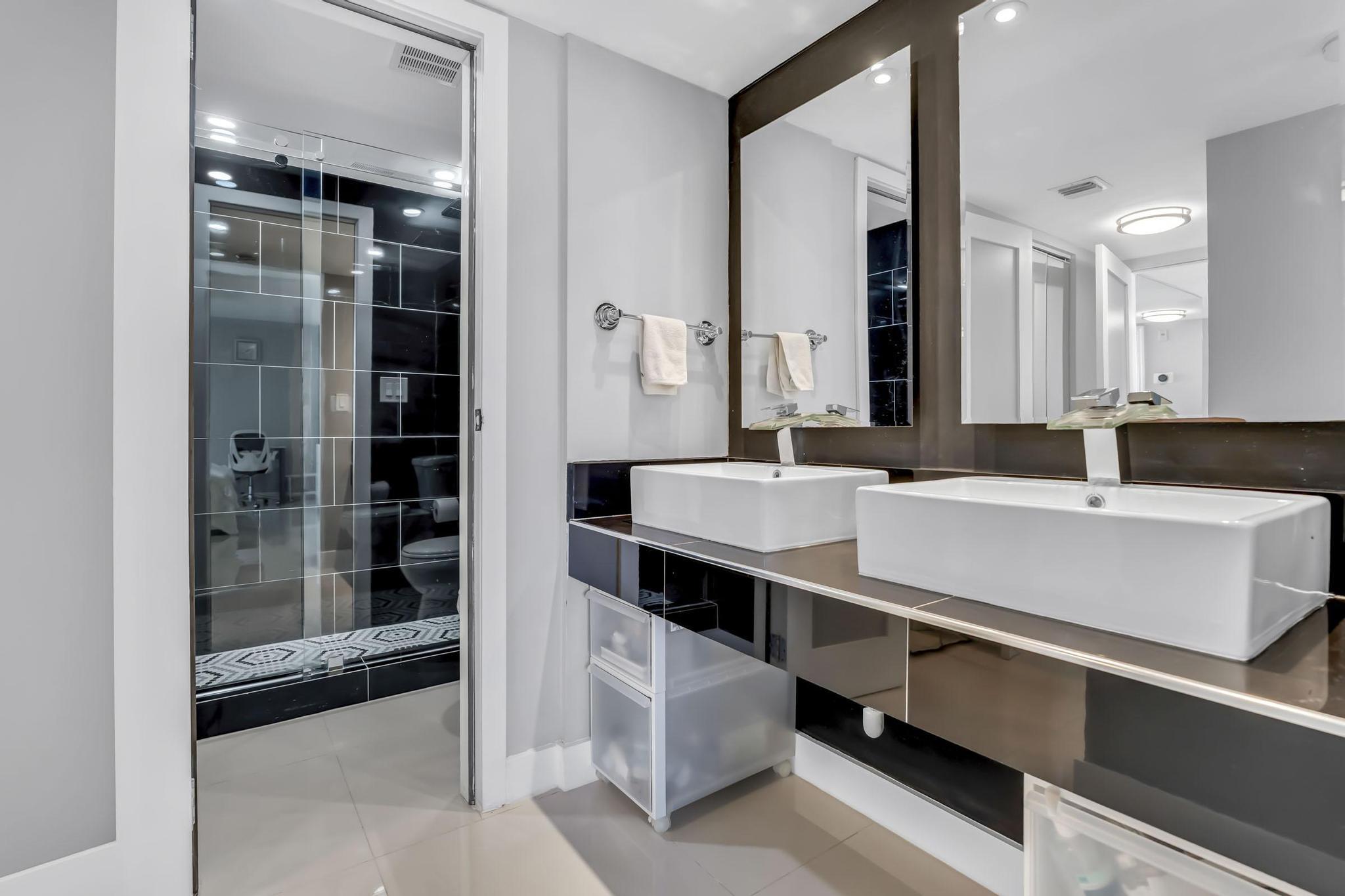 CORONADO CONDO- TOWER II - Residential