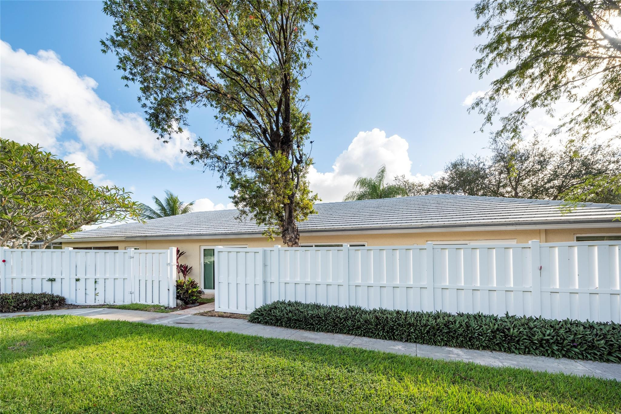 Jacaranda Prcl 608 123-15 - Residential