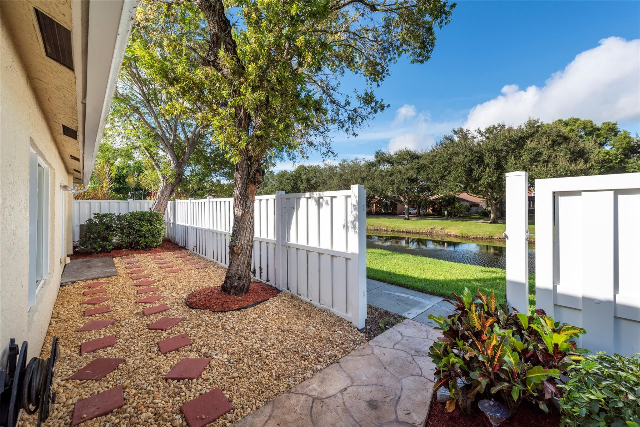 Jacaranda Prcl 608 123-15 - Residential