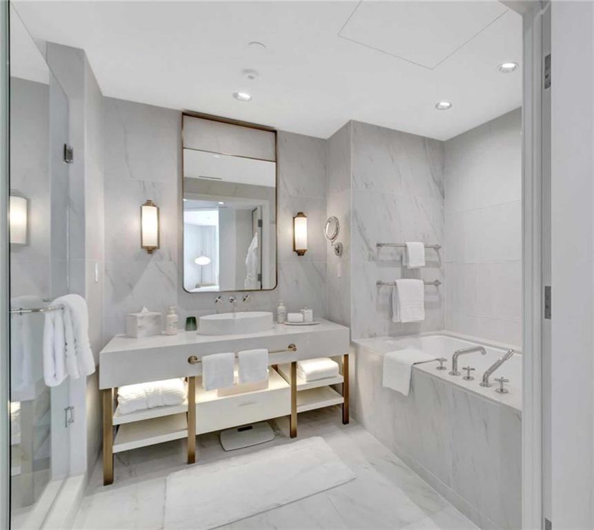 Four Seasons - Residential