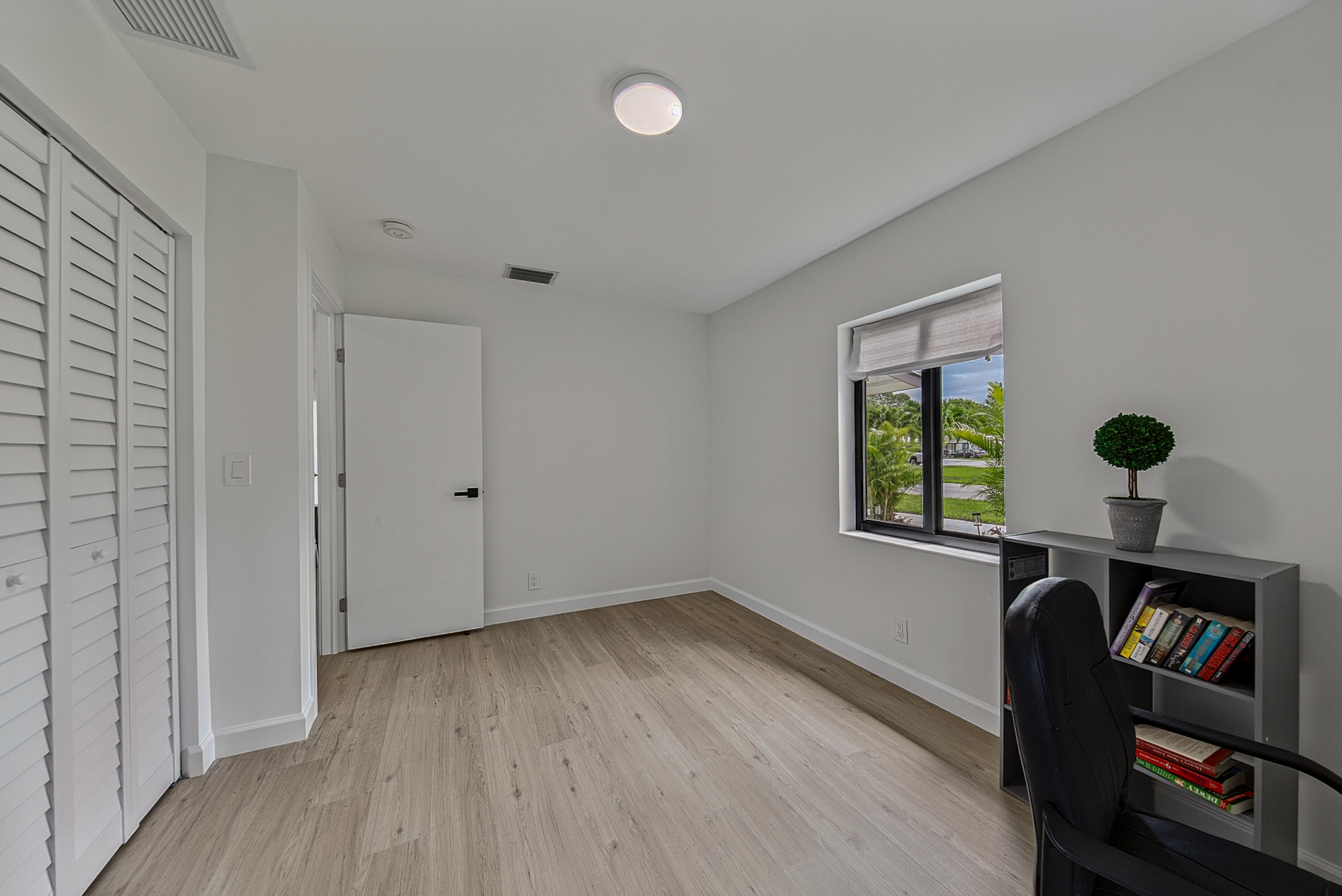 RIVERSIDE PARK - Residential