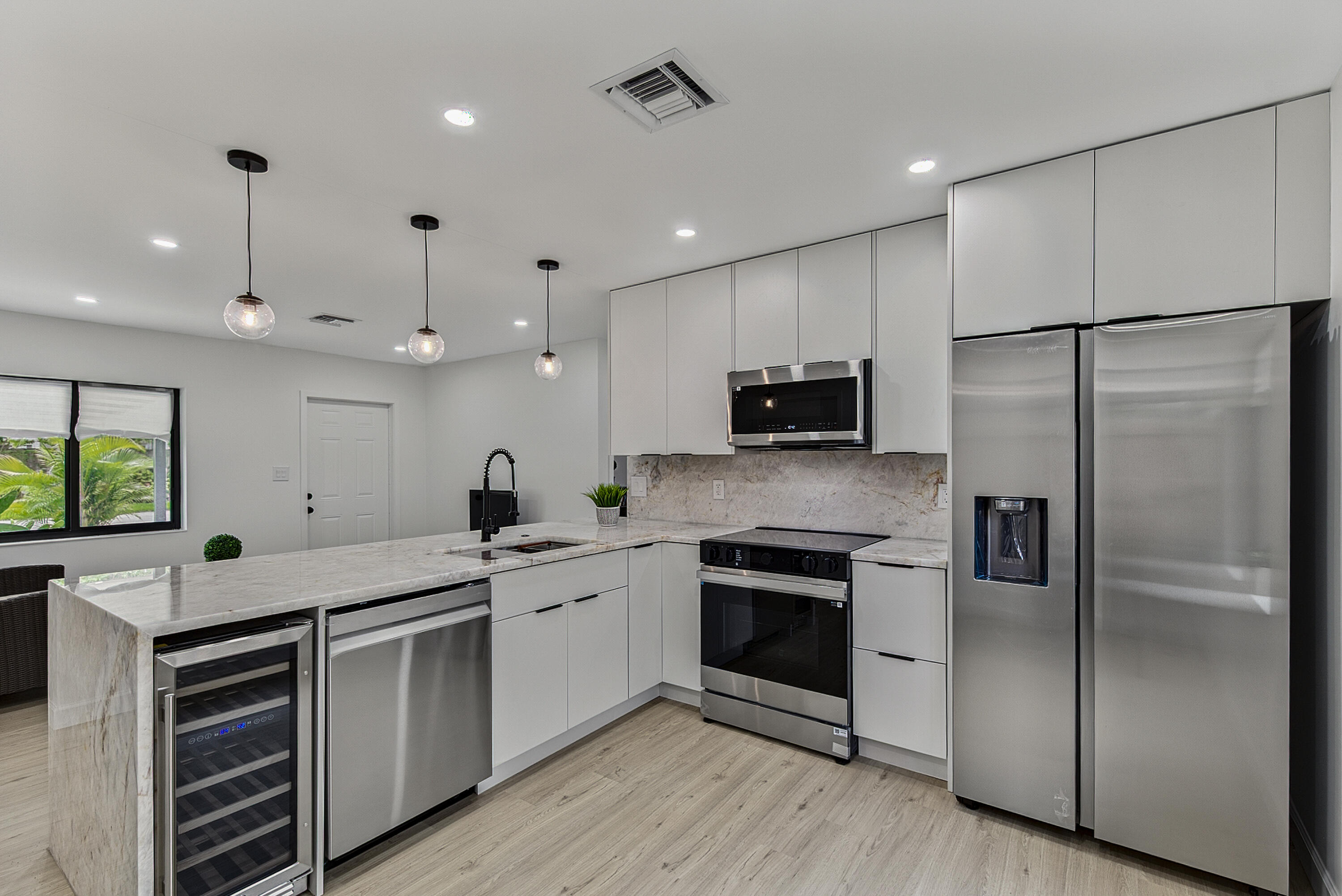 RIVERSIDE PARK - Residential