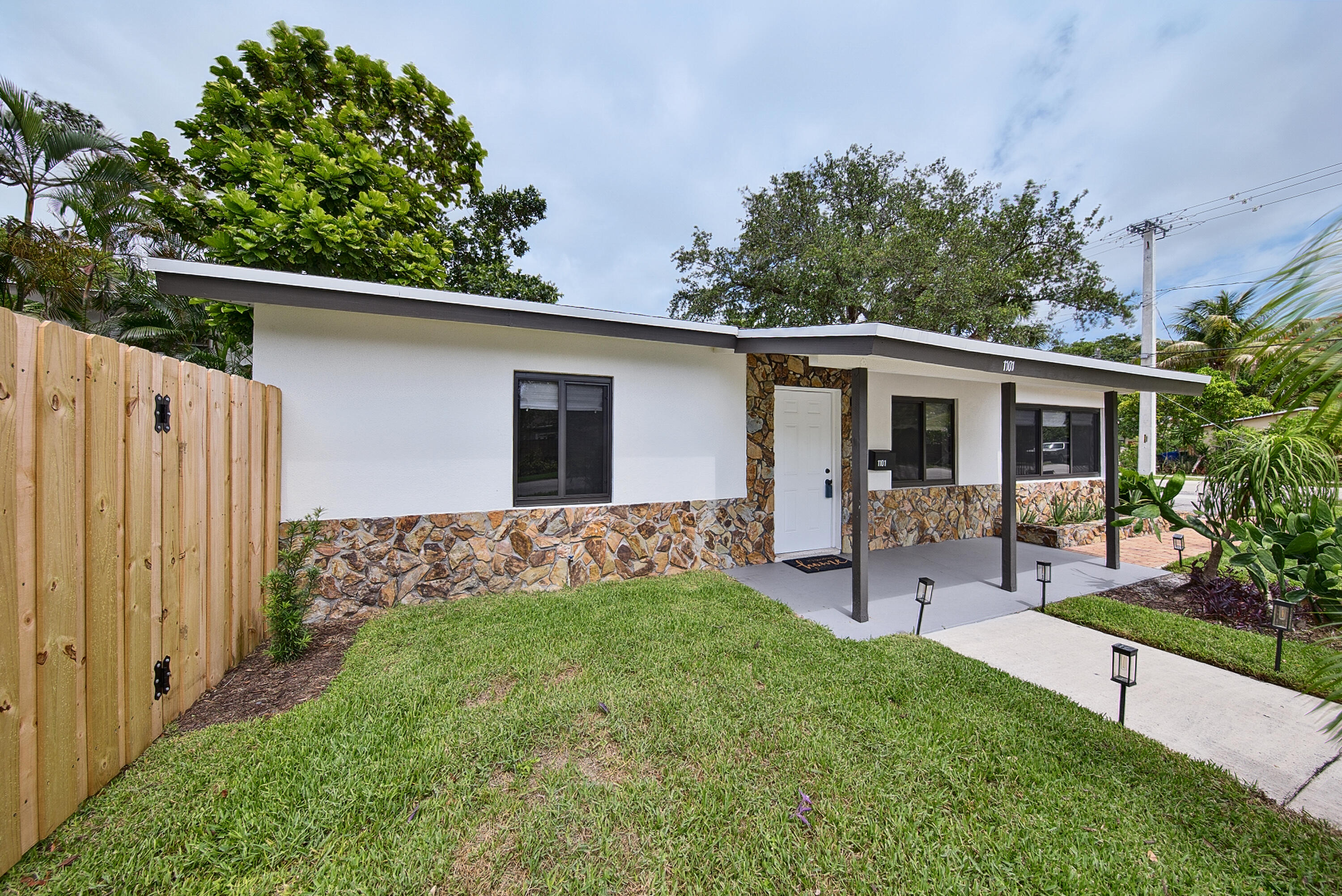 RIVERSIDE PARK - Residential