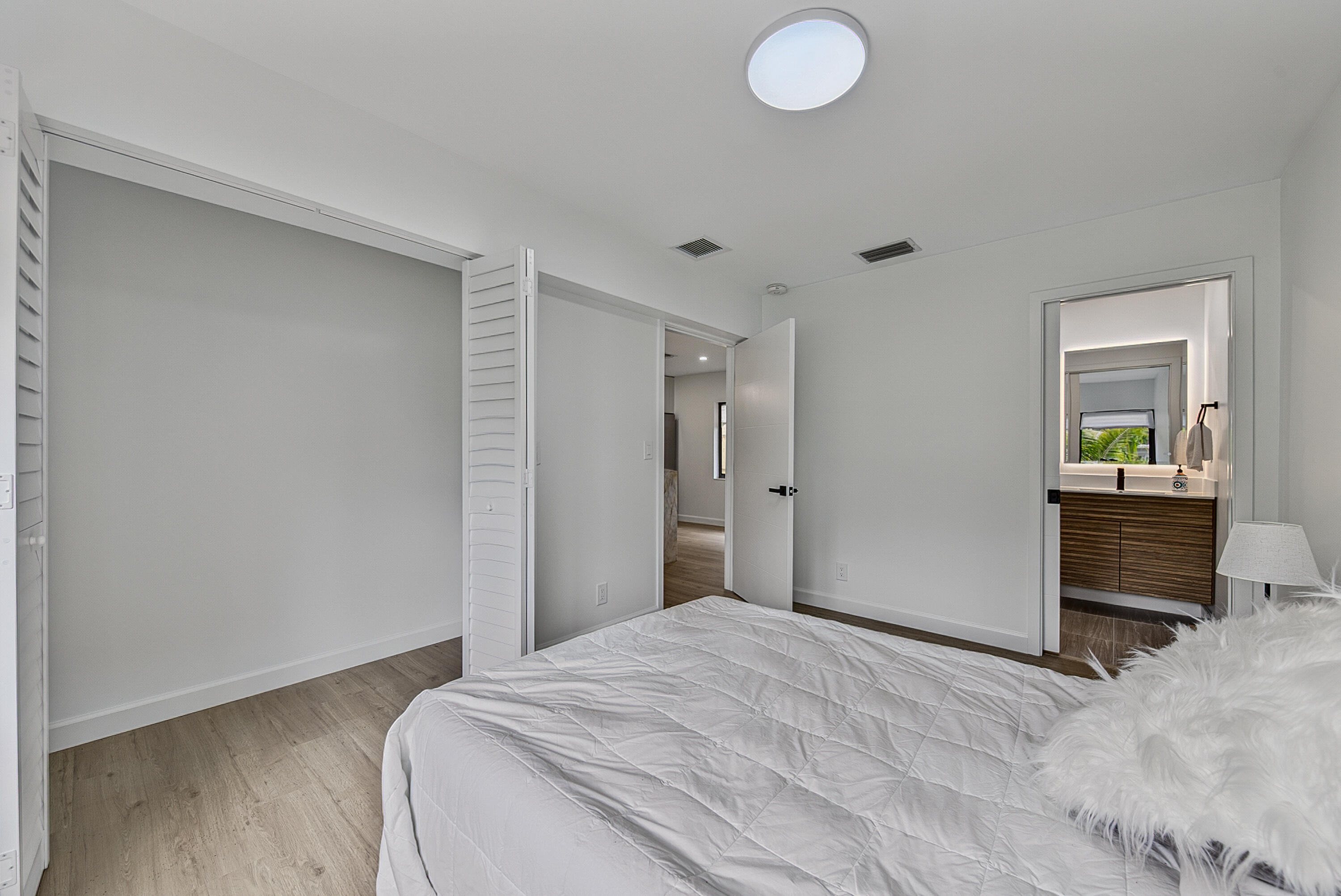 RIVERSIDE PARK - Residential