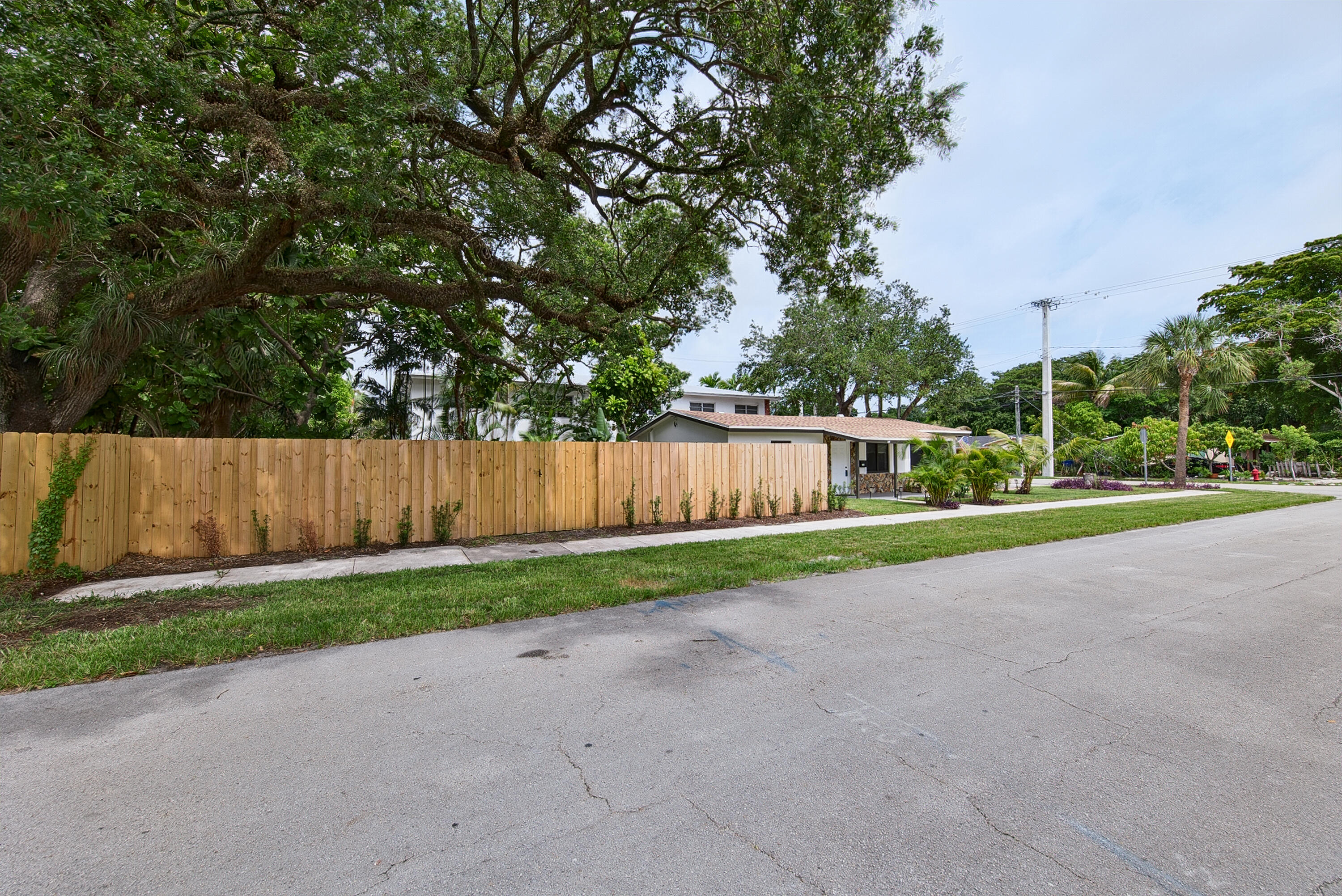 RIVERSIDE PARK - Residential