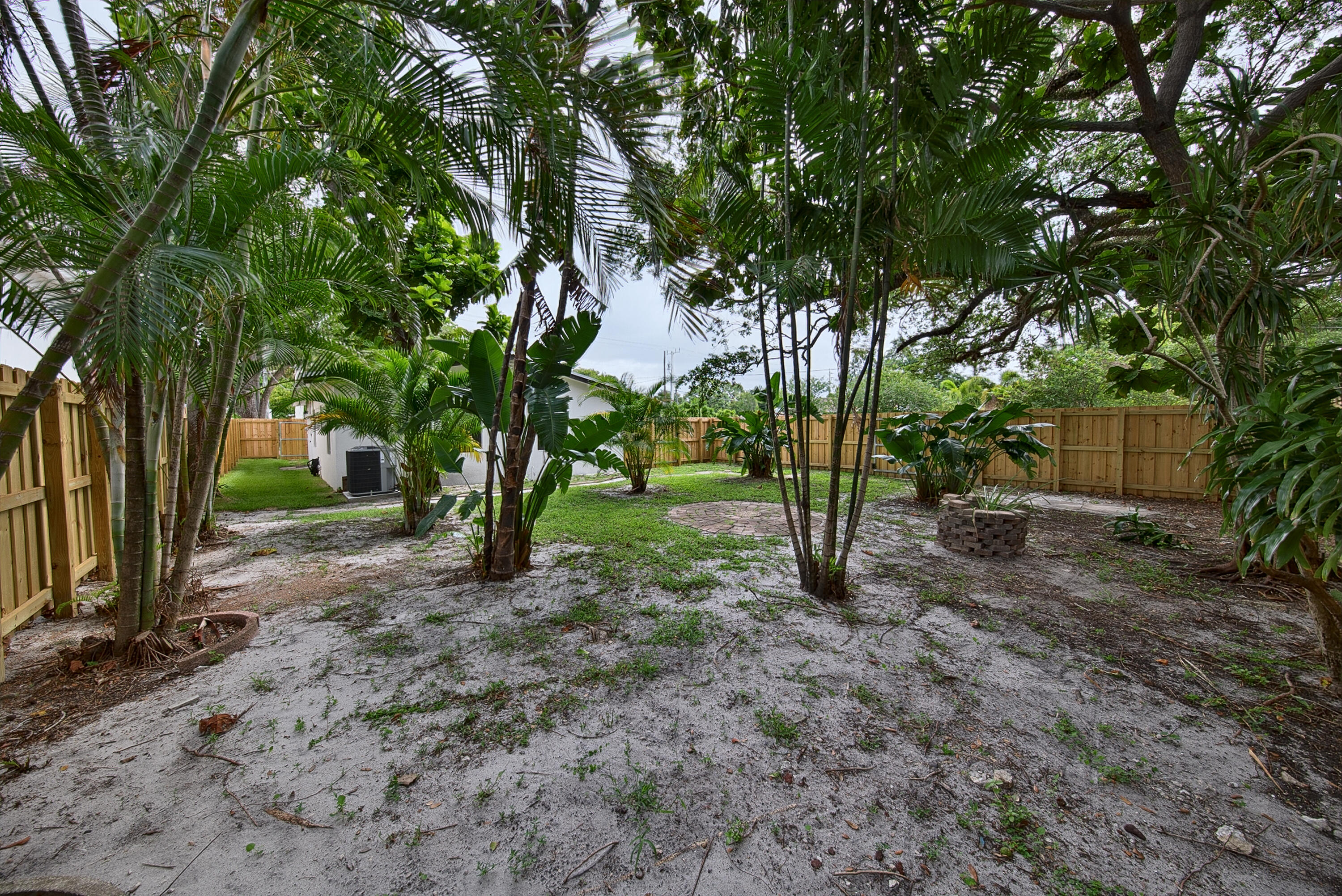 RIVERSIDE PARK - Residential