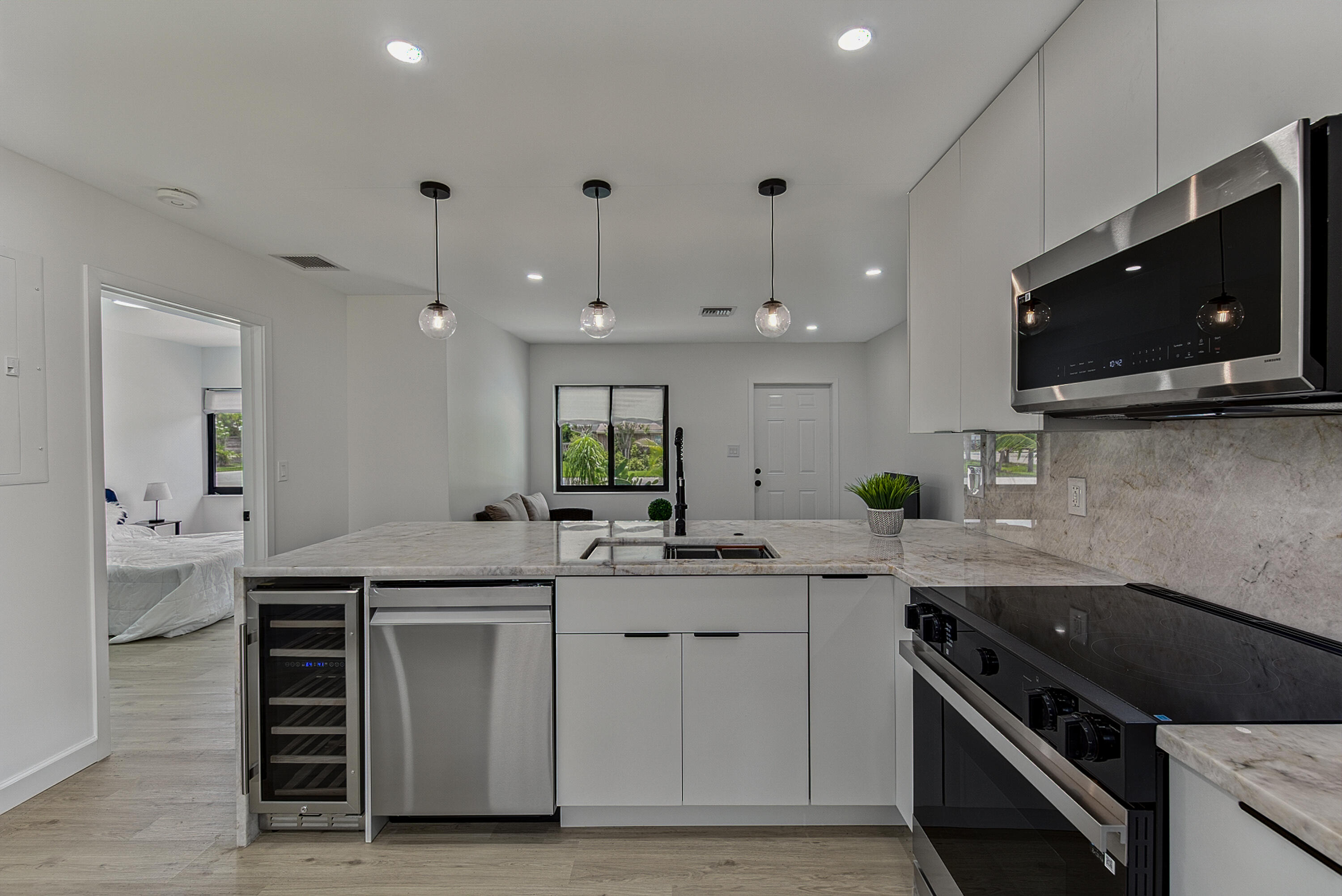 RIVERSIDE PARK - Residential
