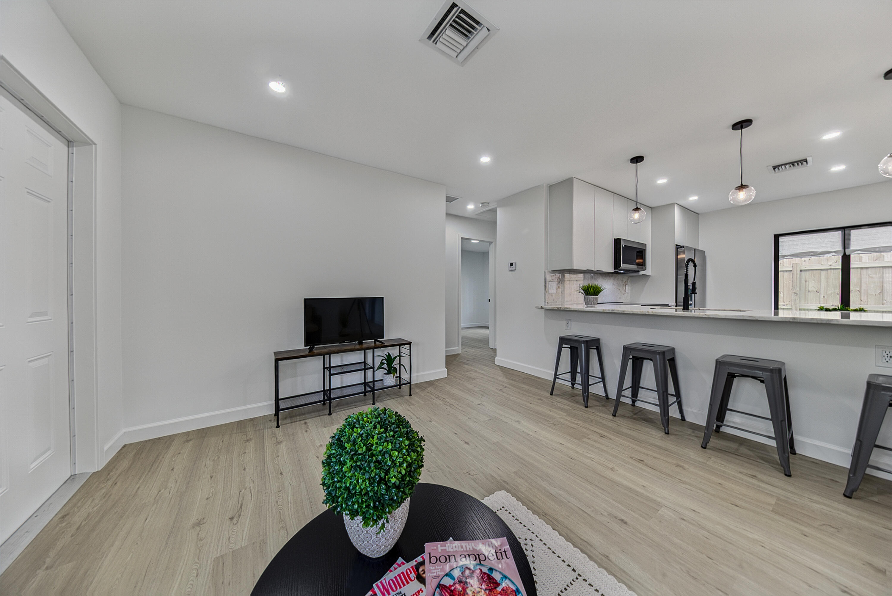 RIVERSIDE PARK - Residential
