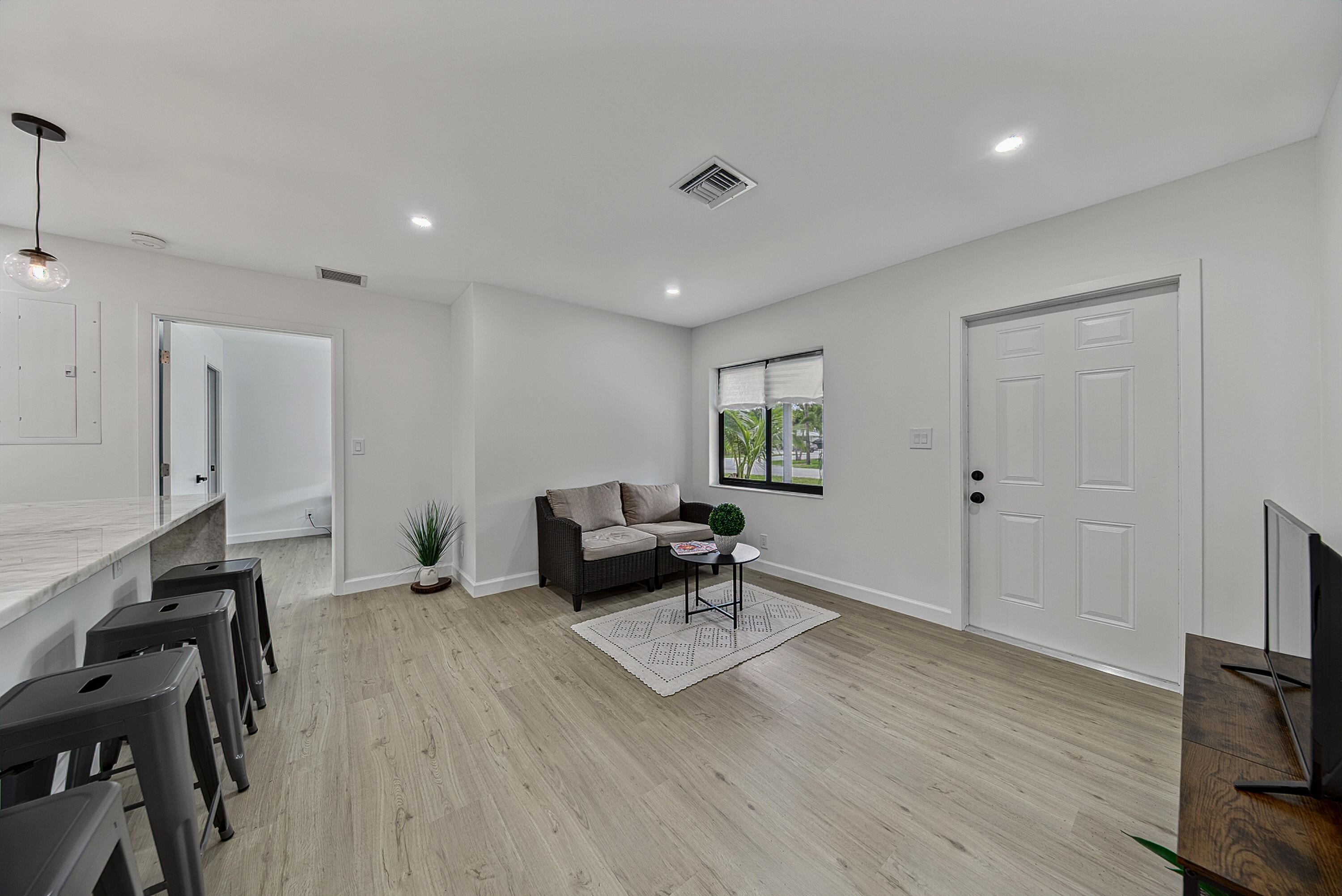 RIVERSIDE PARK - Residential