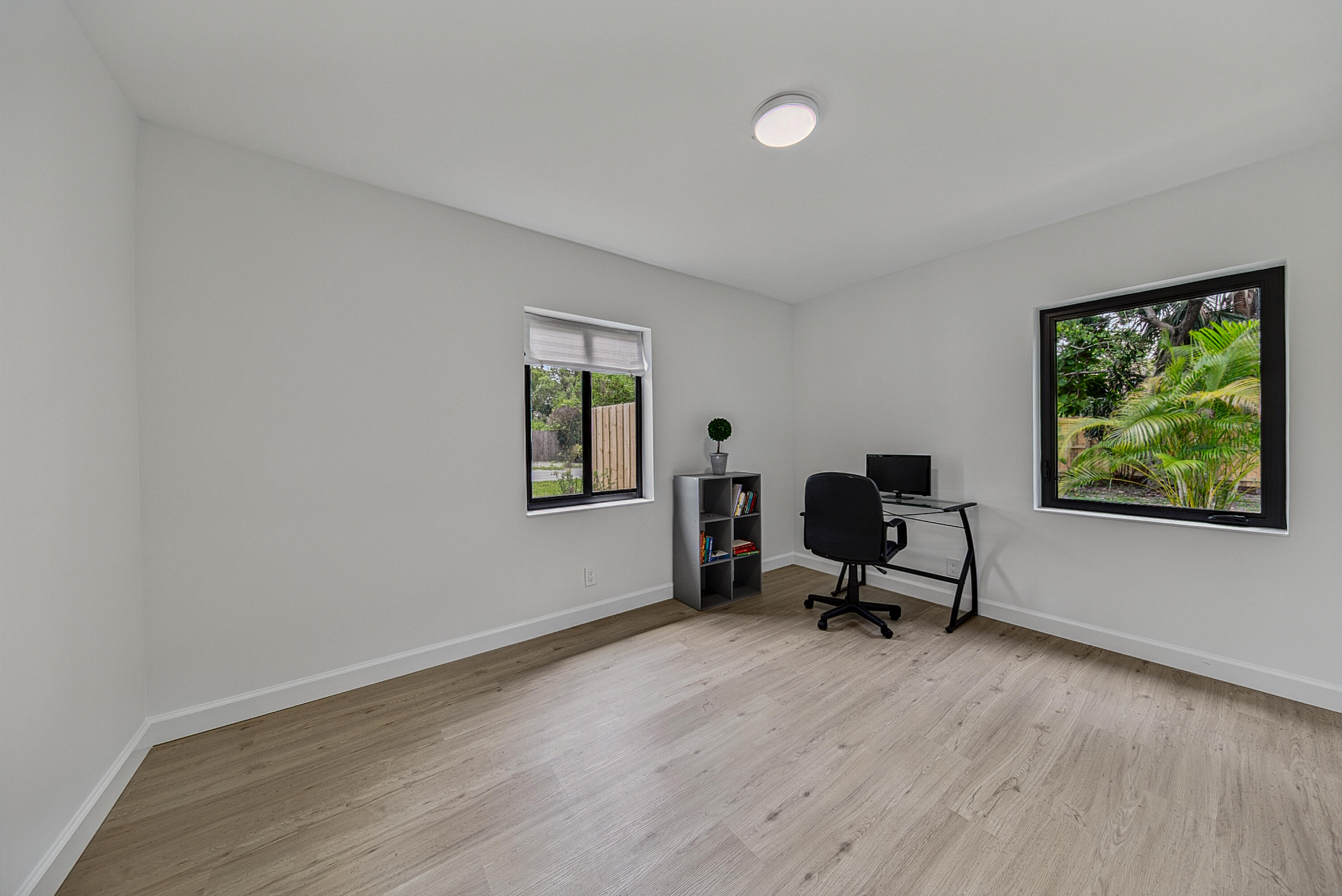 RIVERSIDE PARK - Residential