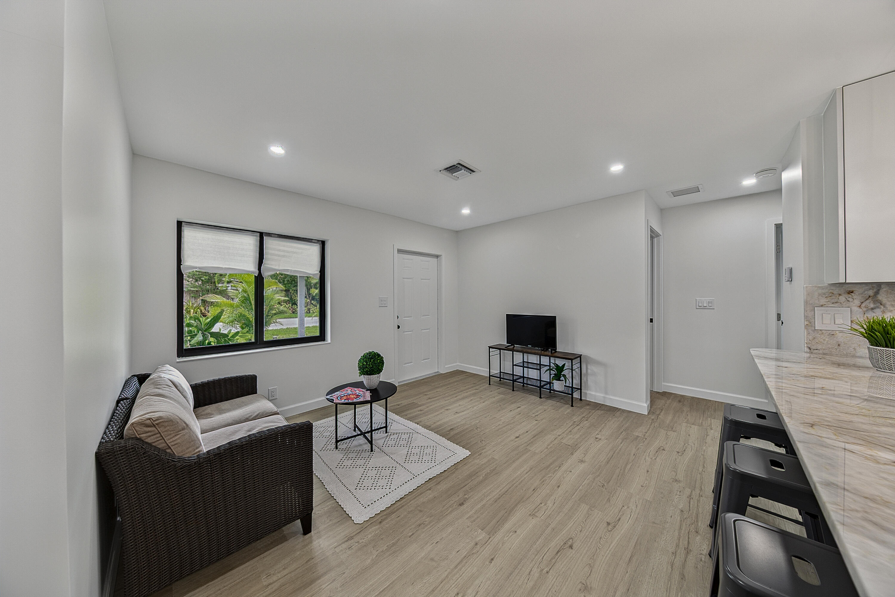 RIVERSIDE PARK - Residential